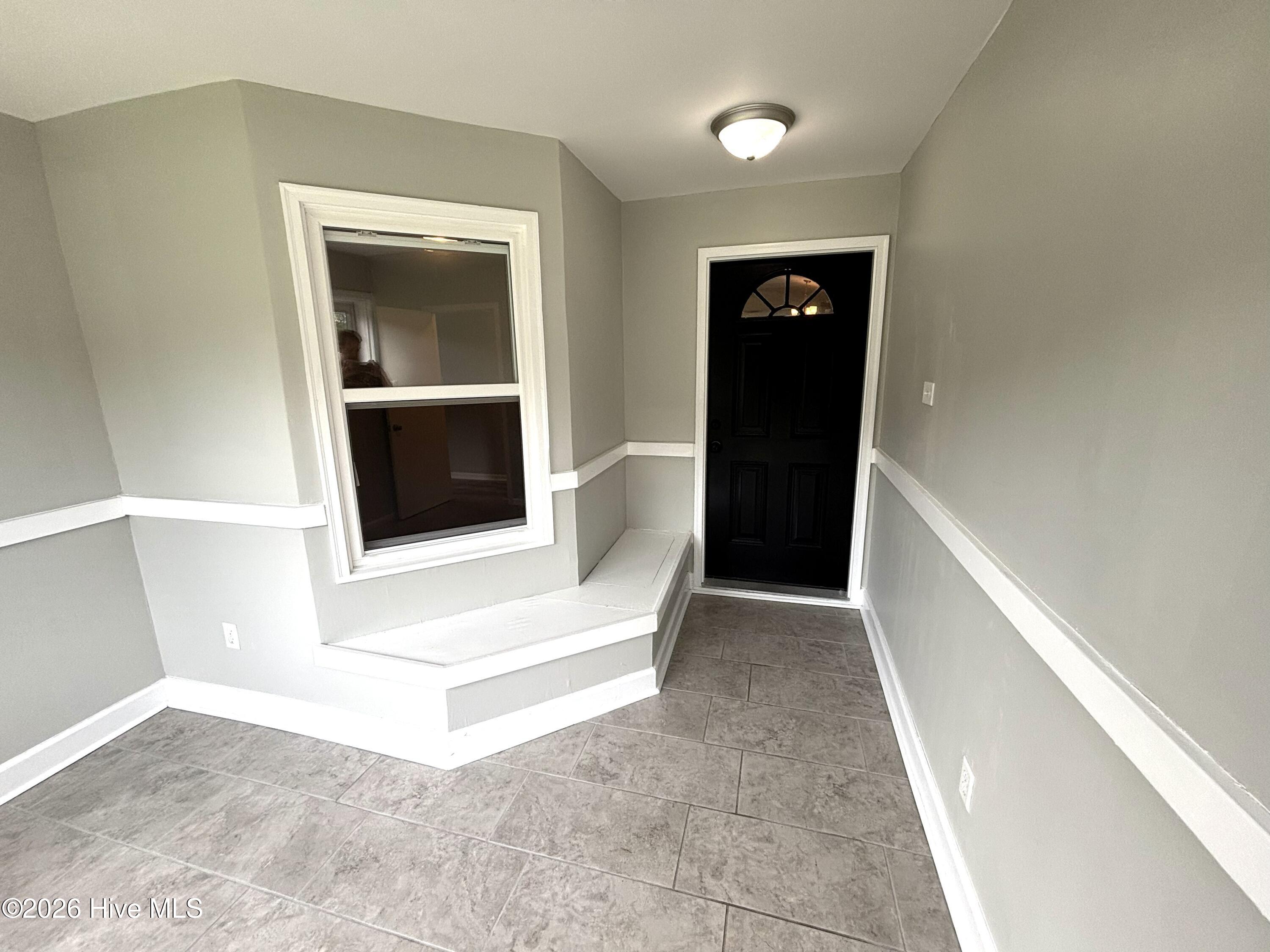 633 Foxfire Circle Property Photo 6