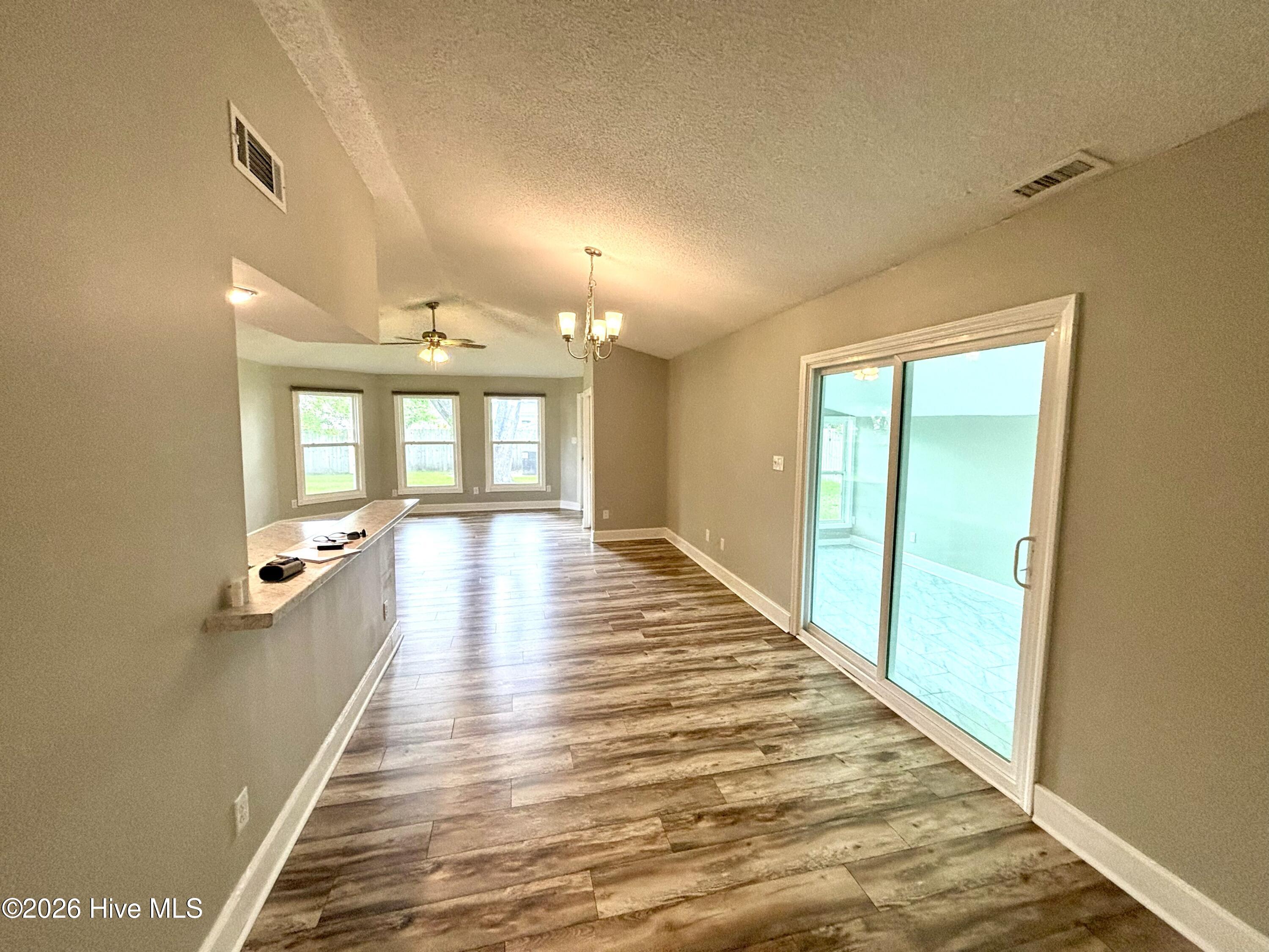 633 Foxfire Circle Property Photo 8