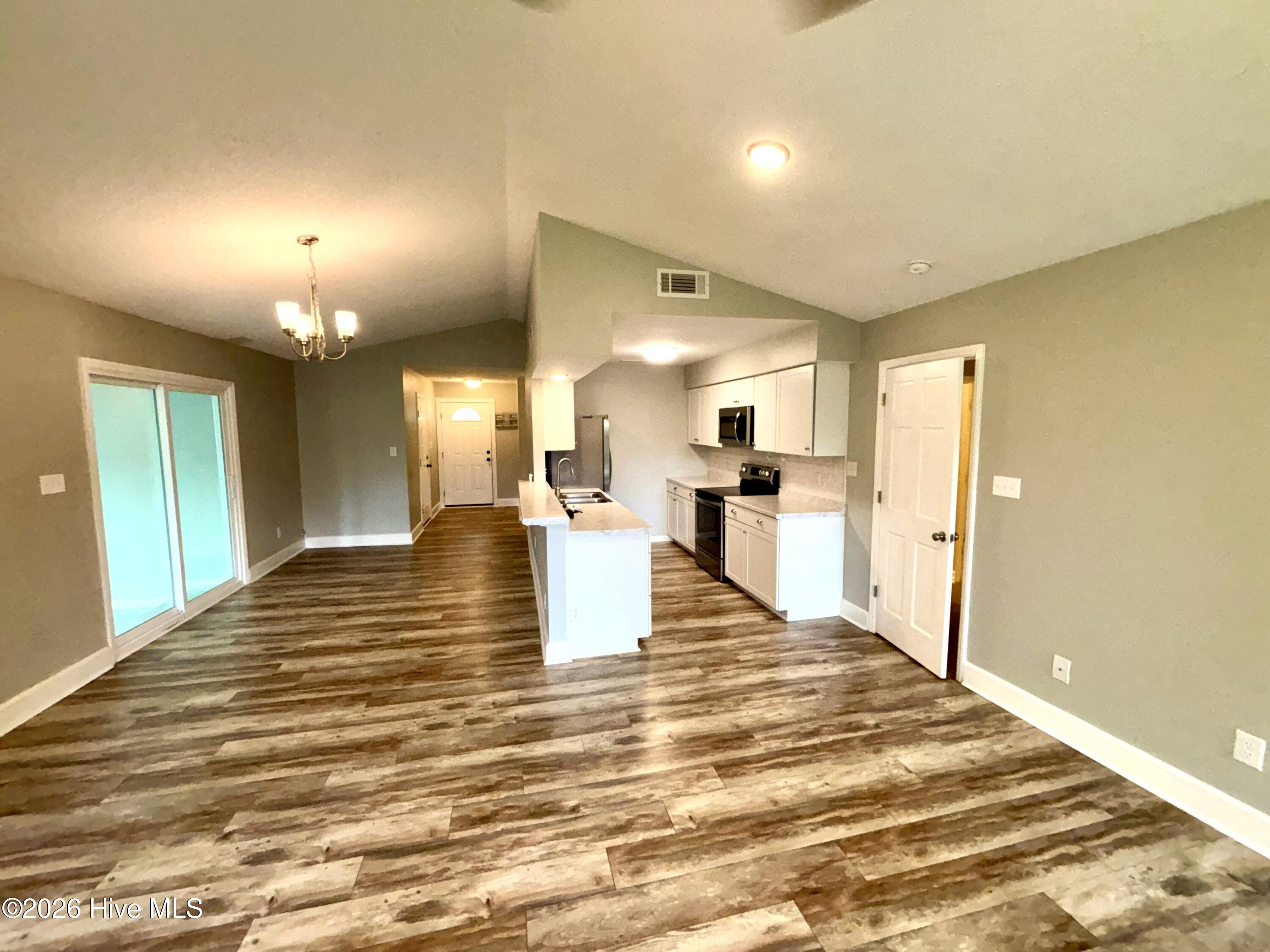 633 Foxfire Circle Property Photo 14