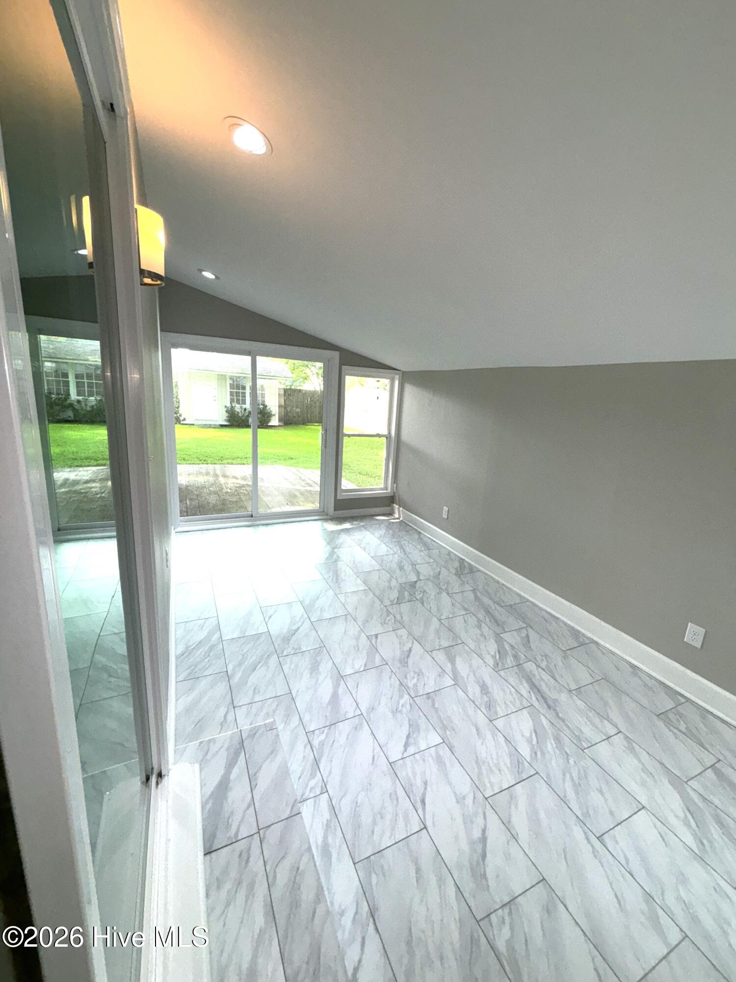 633 Foxfire Circle Property Photo 38