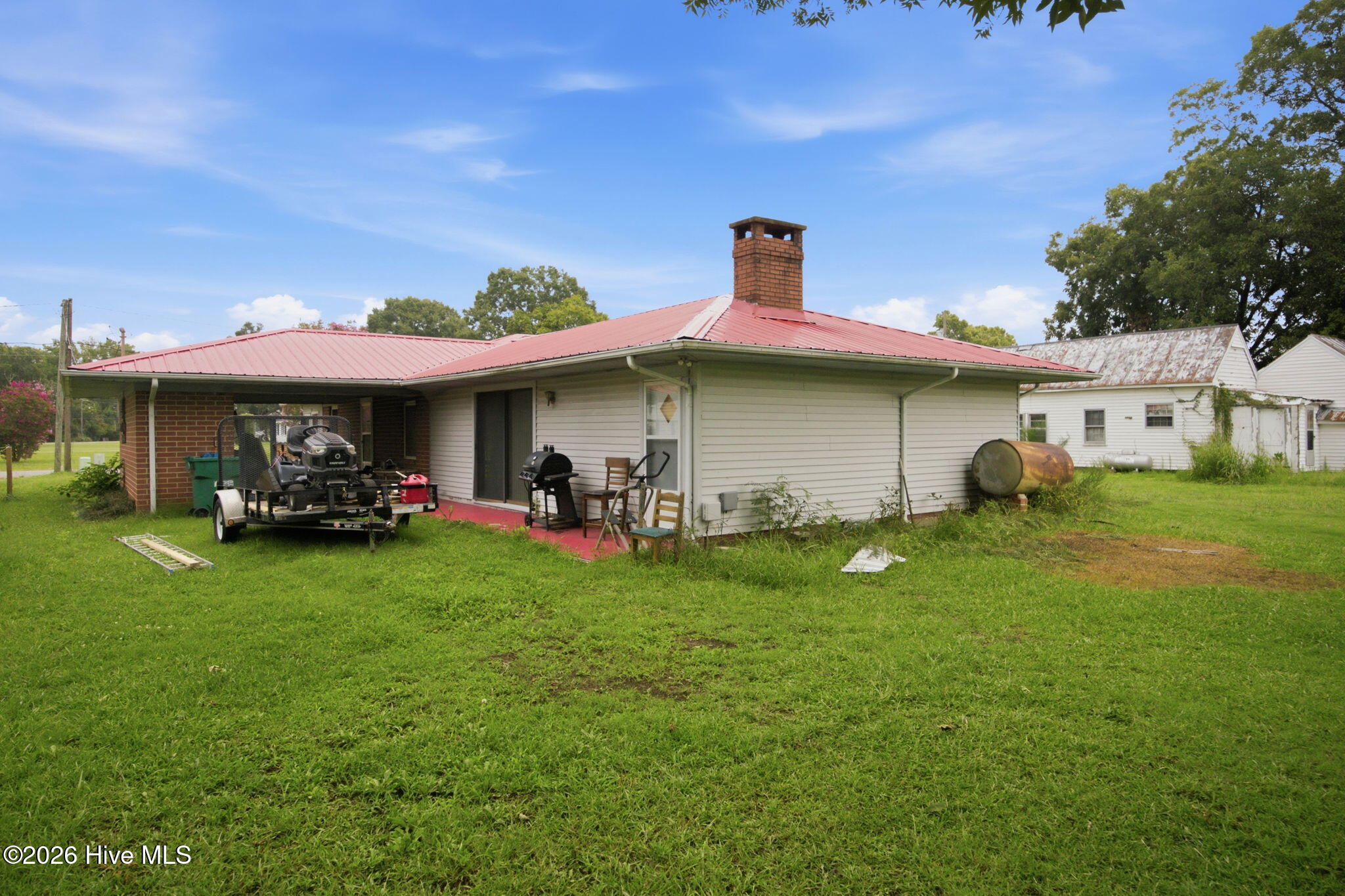 208 N West Avenue Property Photo 19