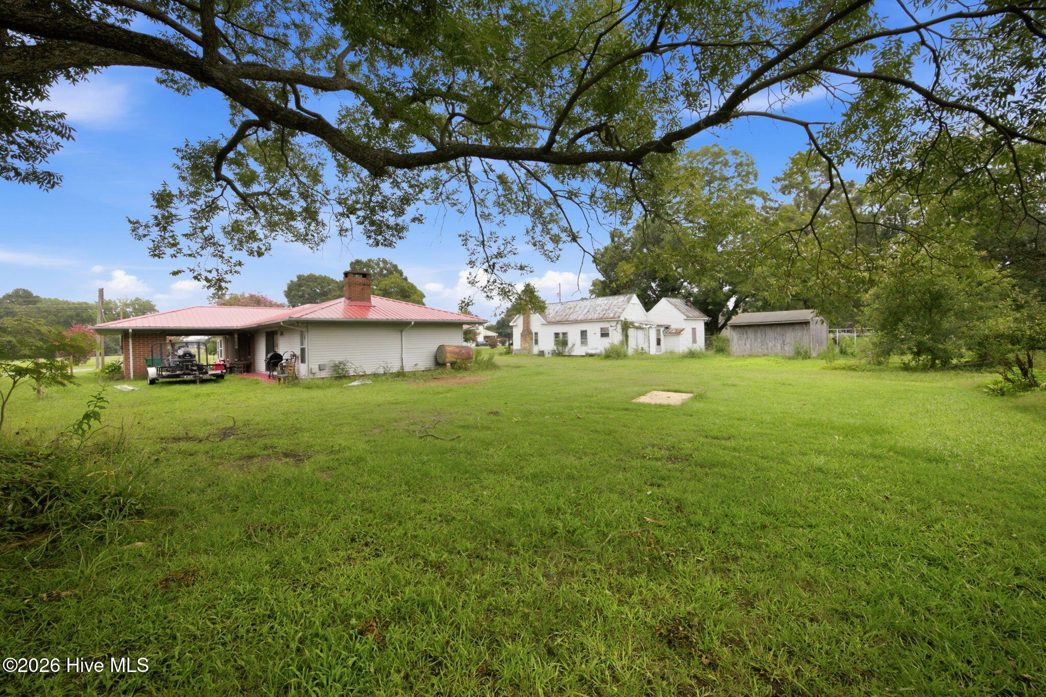208 N West Avenue Property Photo 20