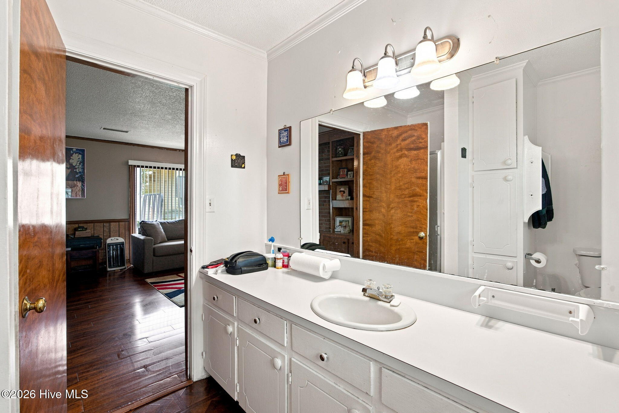 208 N West Avenue Property Photo 39