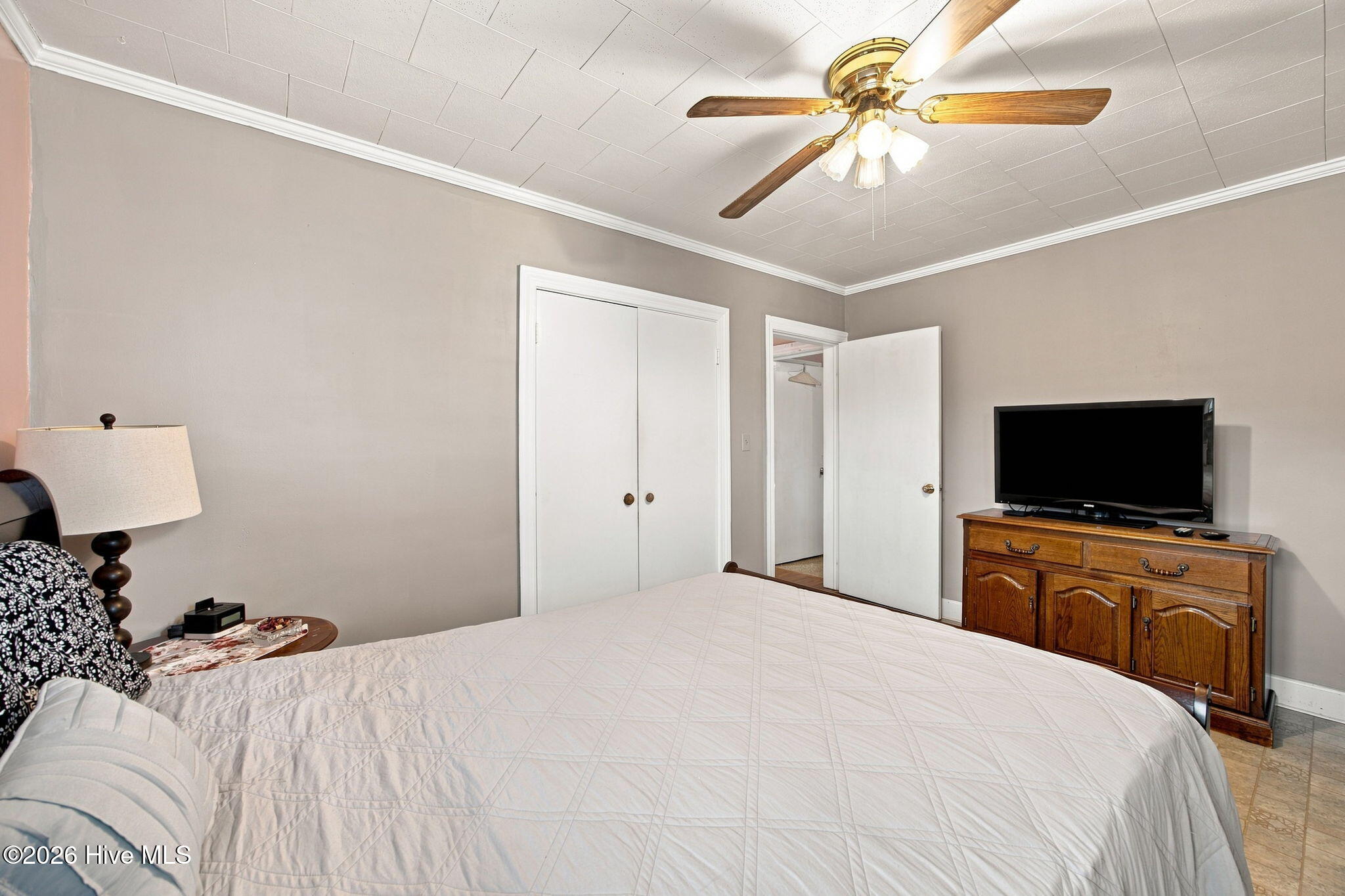 208 N West Avenue Property Photo 46