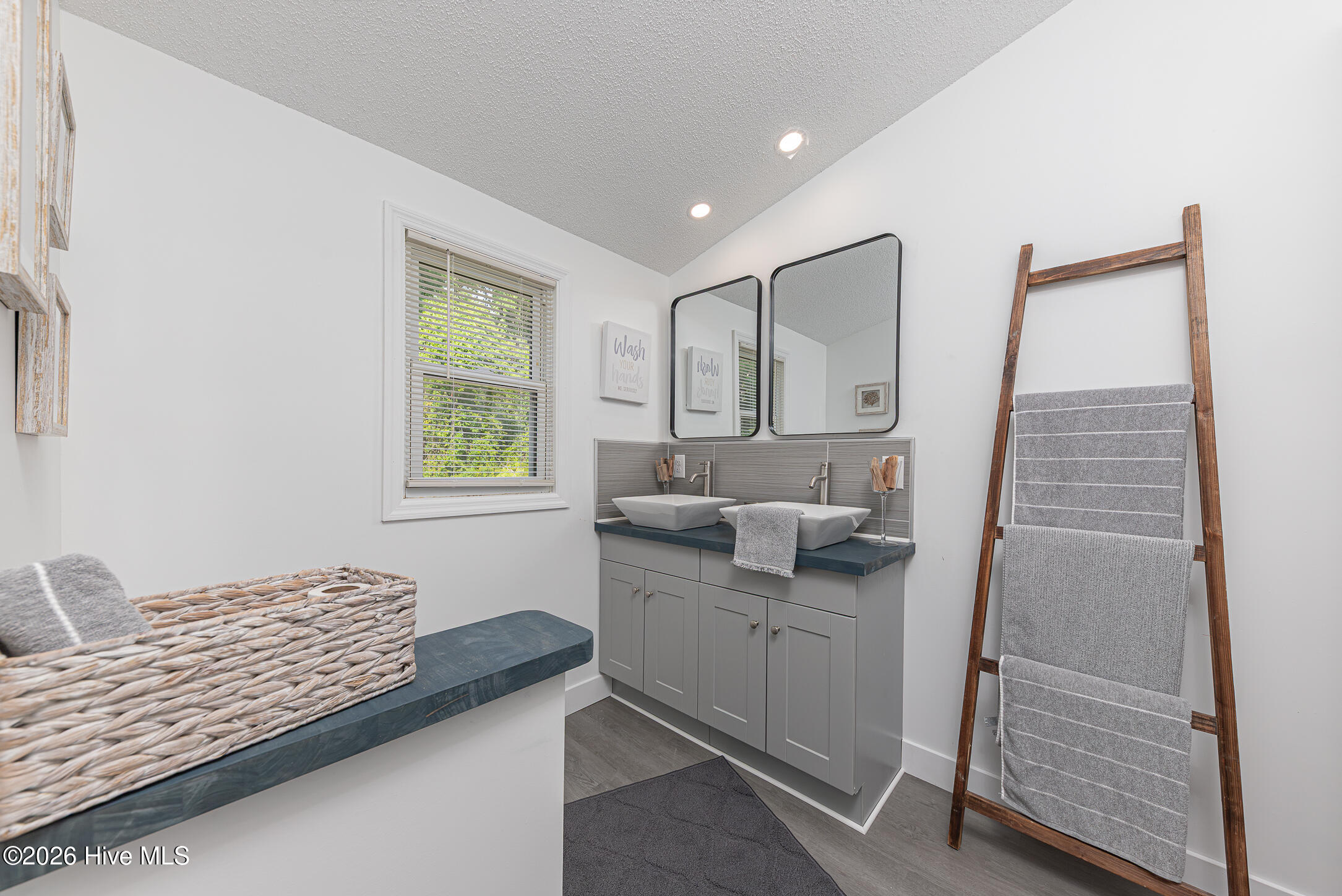 175 Peninsula Manor Road Property Photo 27