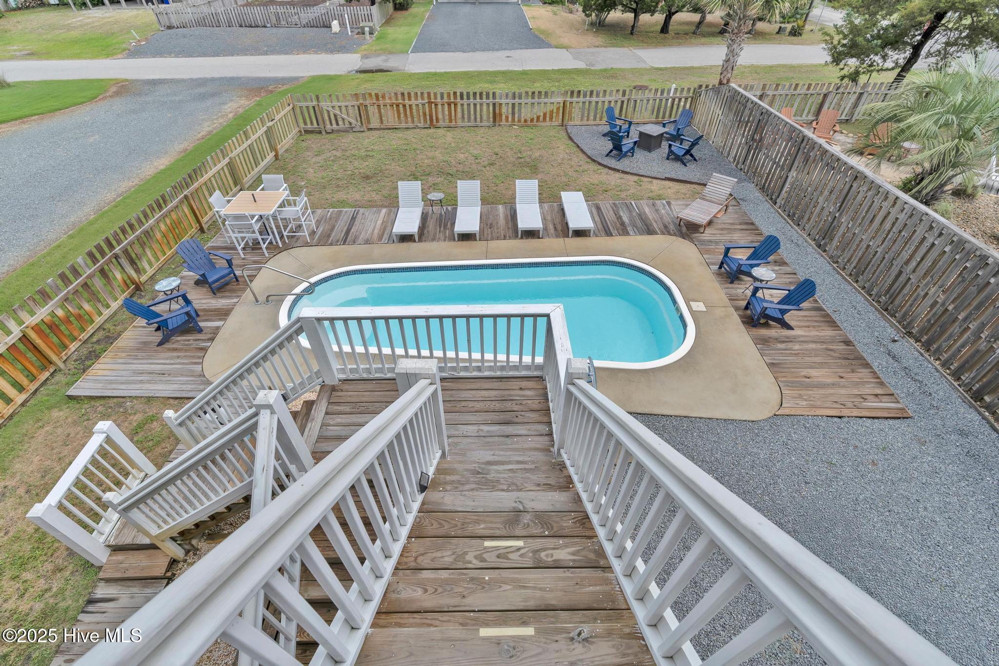 2304 W Dolphin Drive Property Photo 6
