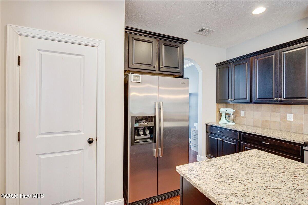 1038 Lancaster Way Property Photo 10