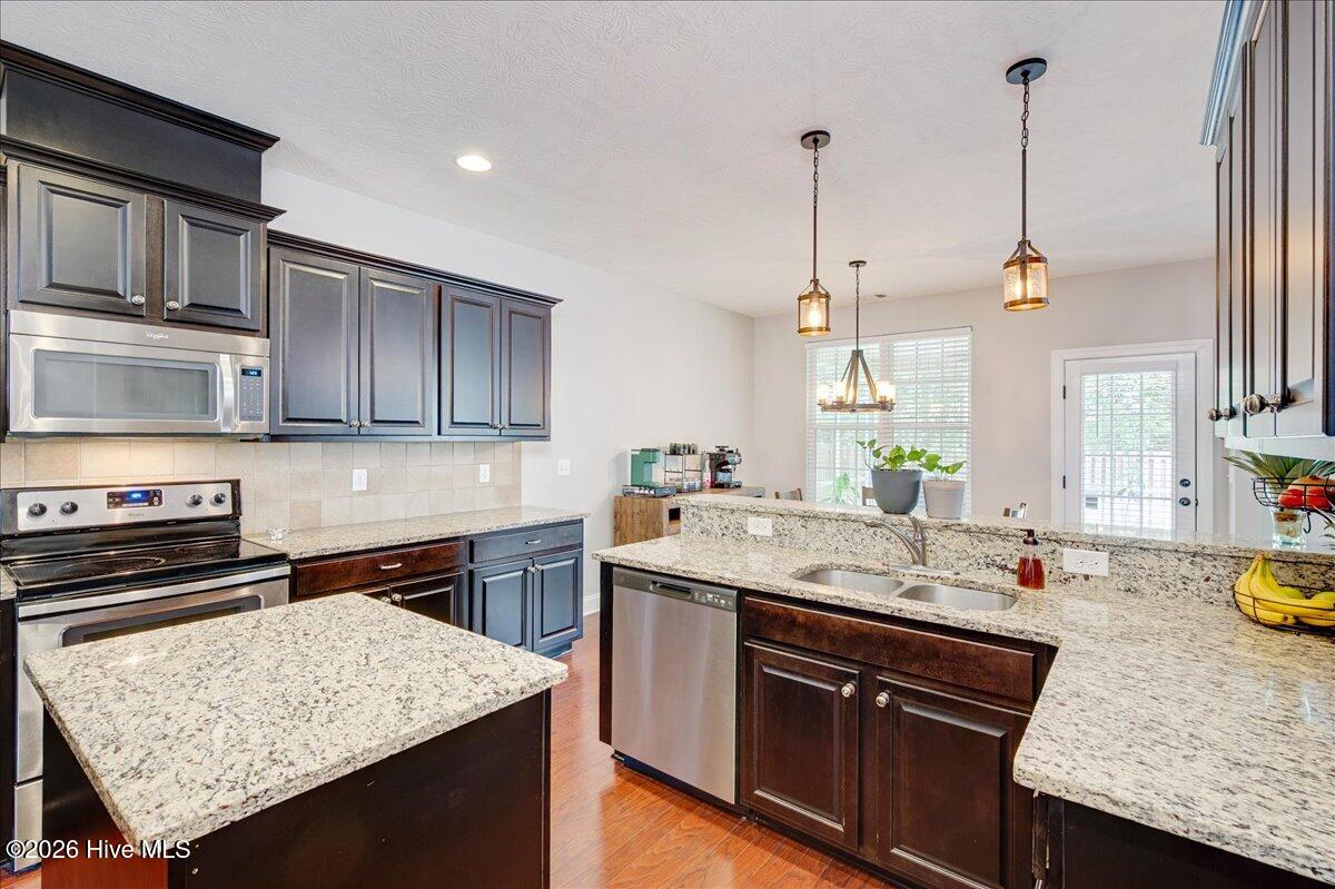 1038 Lancaster Way Property Photo 11