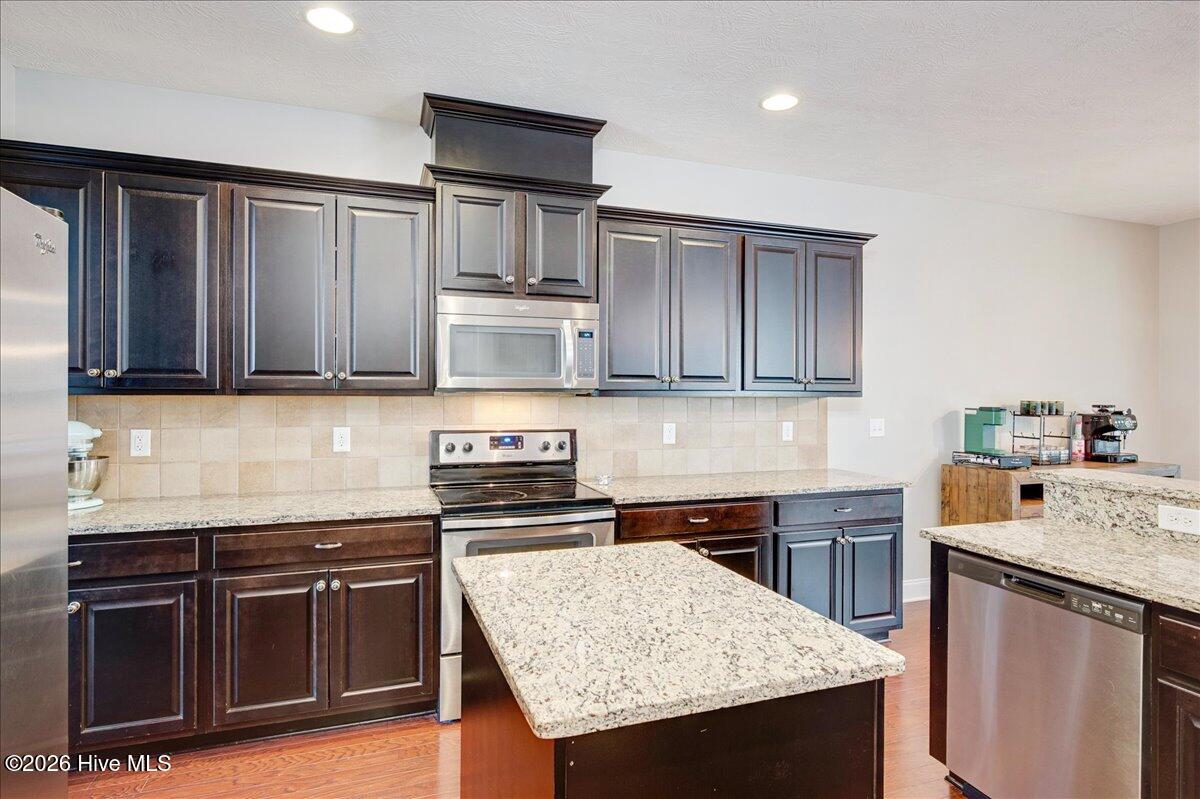 1038 Lancaster Way Property Photo 12