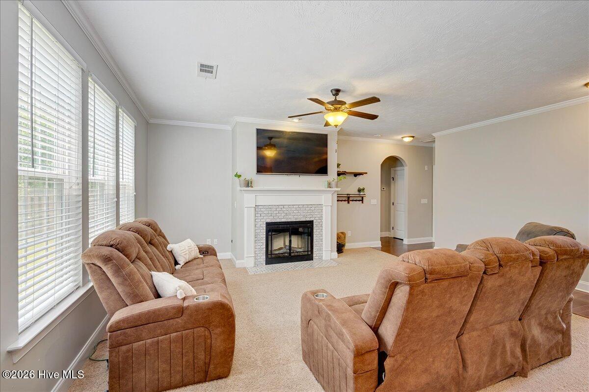 1038 Lancaster Way Property Photo 15