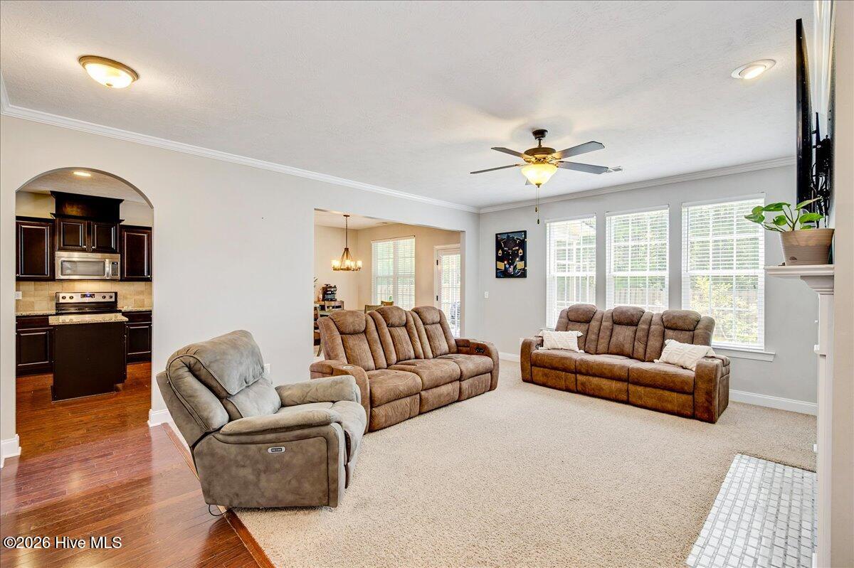 1038 Lancaster Way Property Photo 17