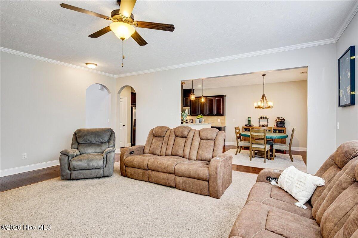 1038 Lancaster Way Property Photo 18