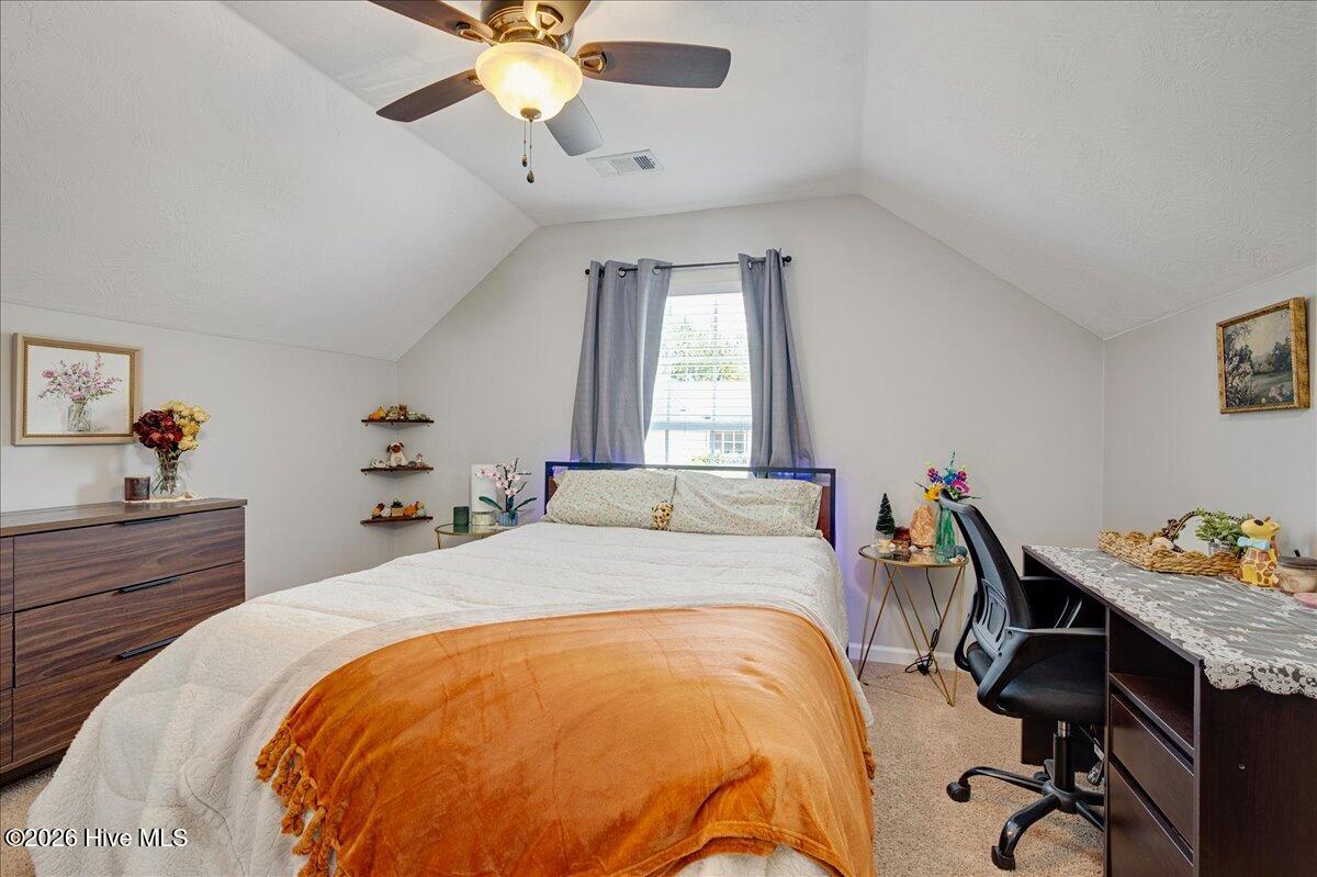 1038 Lancaster Way Property Photo 35