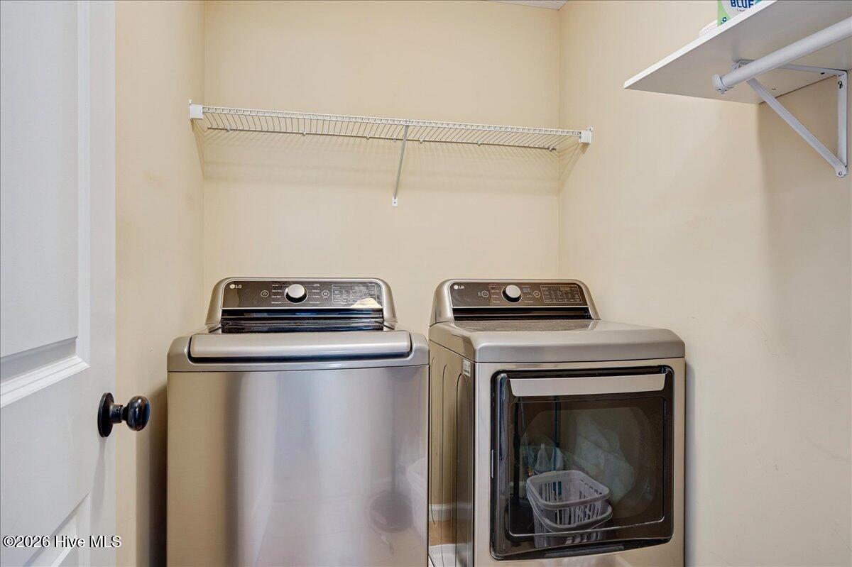 1038 Lancaster Way Property Photo 37