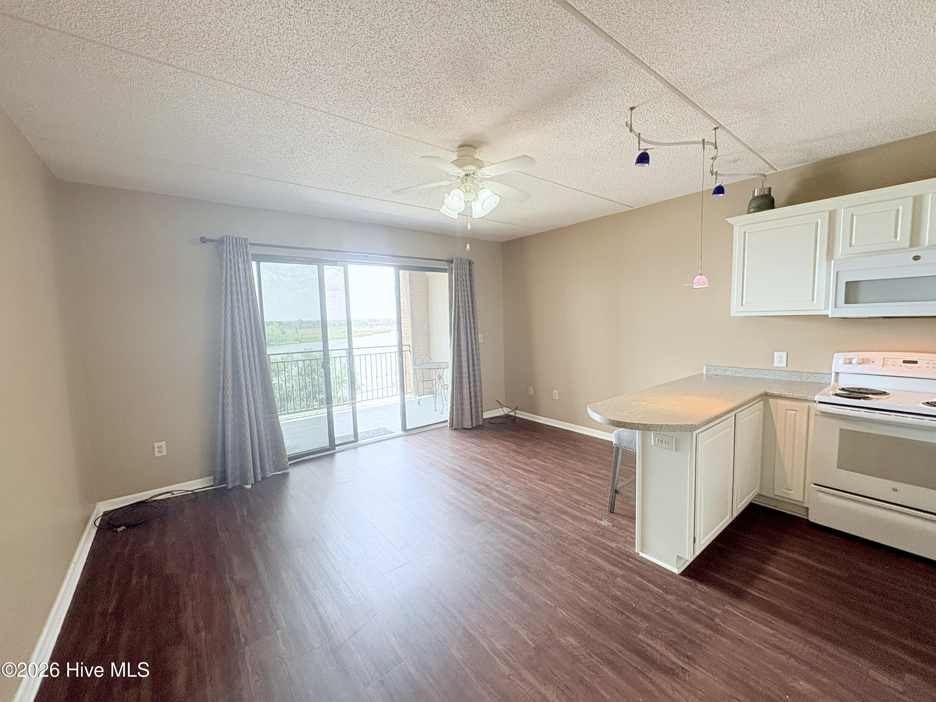 106 N Water Street 506 Property Photo 7