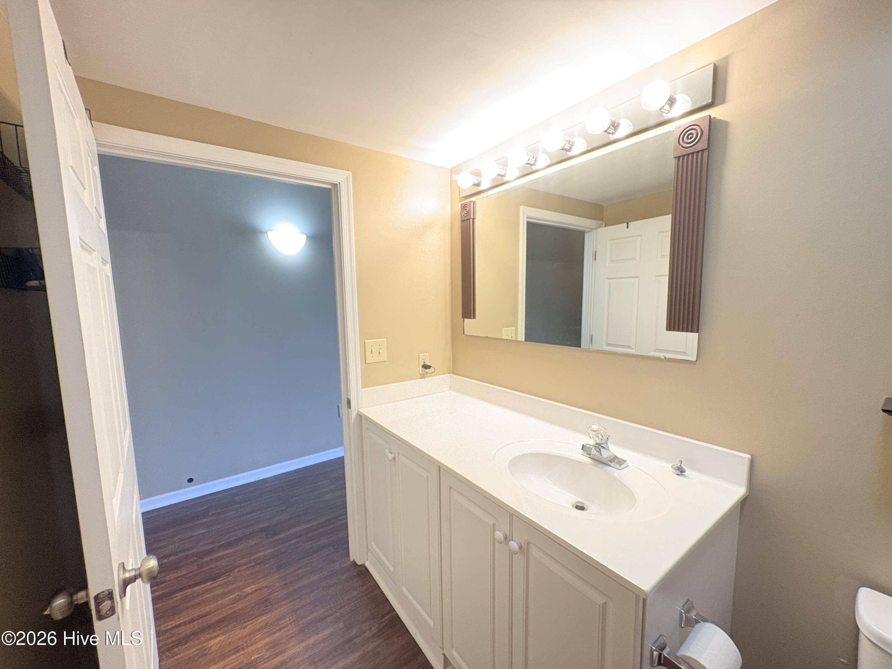 106 N Water Street 506 Property Photo 9