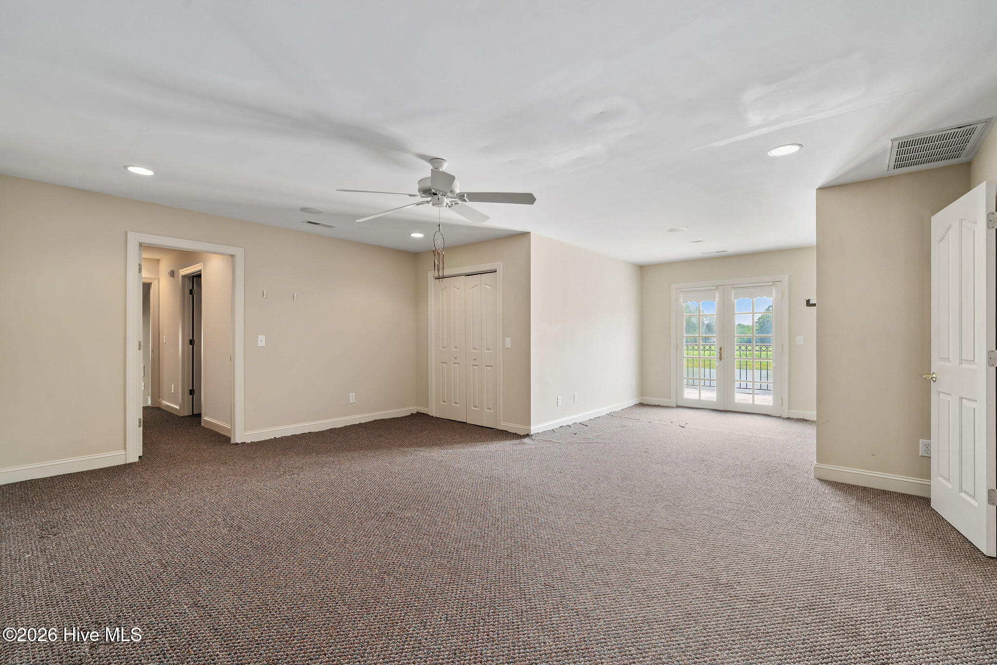 148 E Grandiflora Drive Property Photo 17