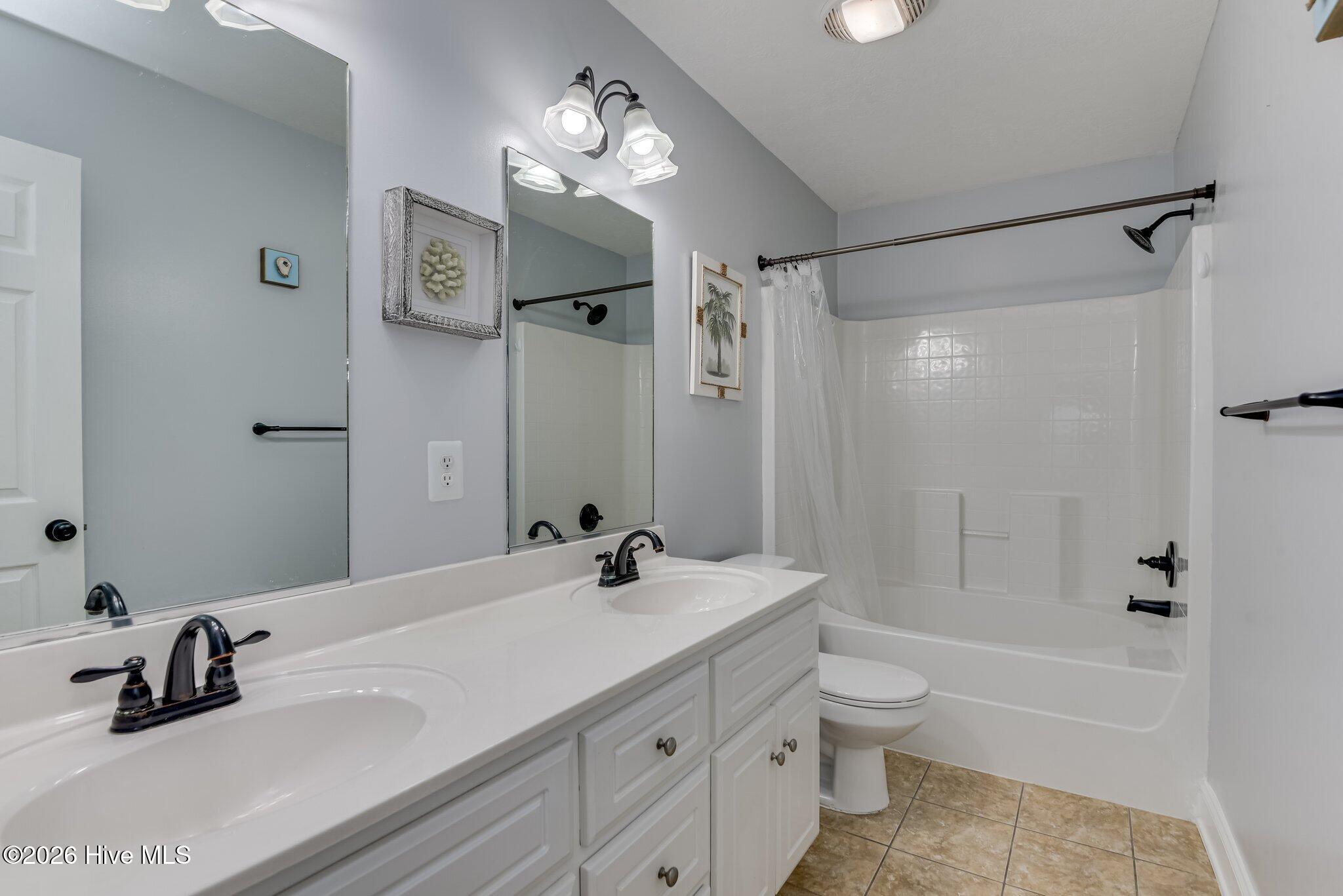 602 W Buena Vista Avenue Unit 10 Property Photo 14