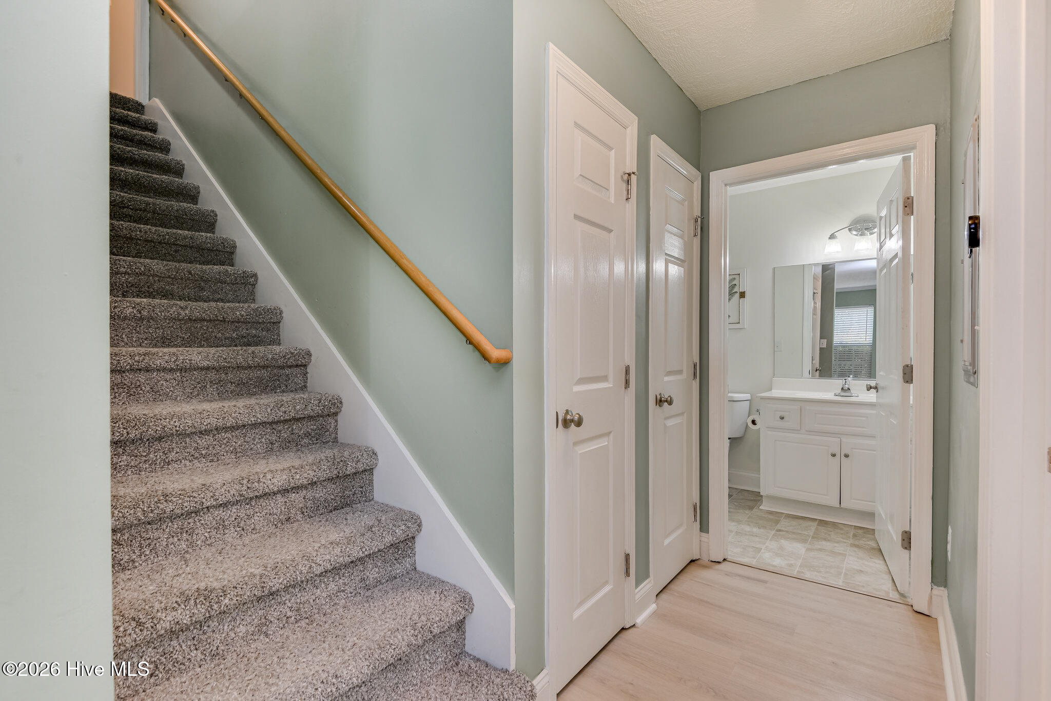 602 W Buena Vista Avenue Unit 10 Property Photo 18