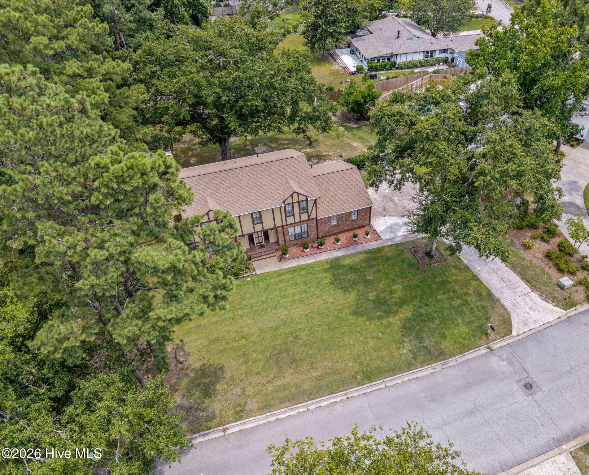 124 Wood Creek Drive Property Photo 3
