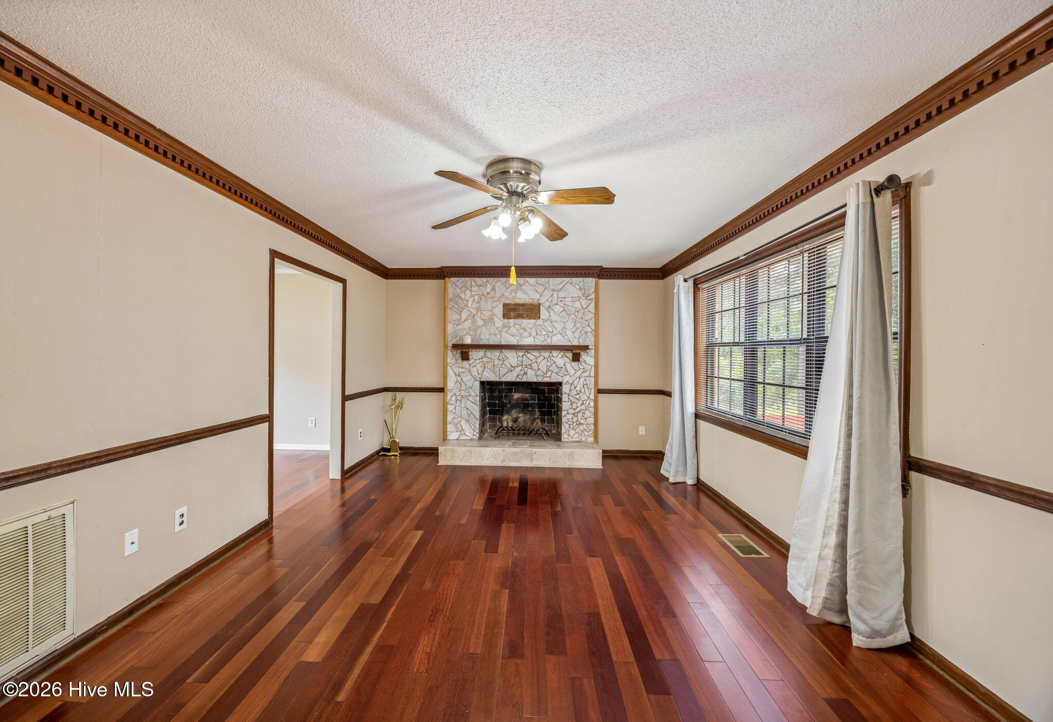 124 Wood Creek Drive Property Photo 25