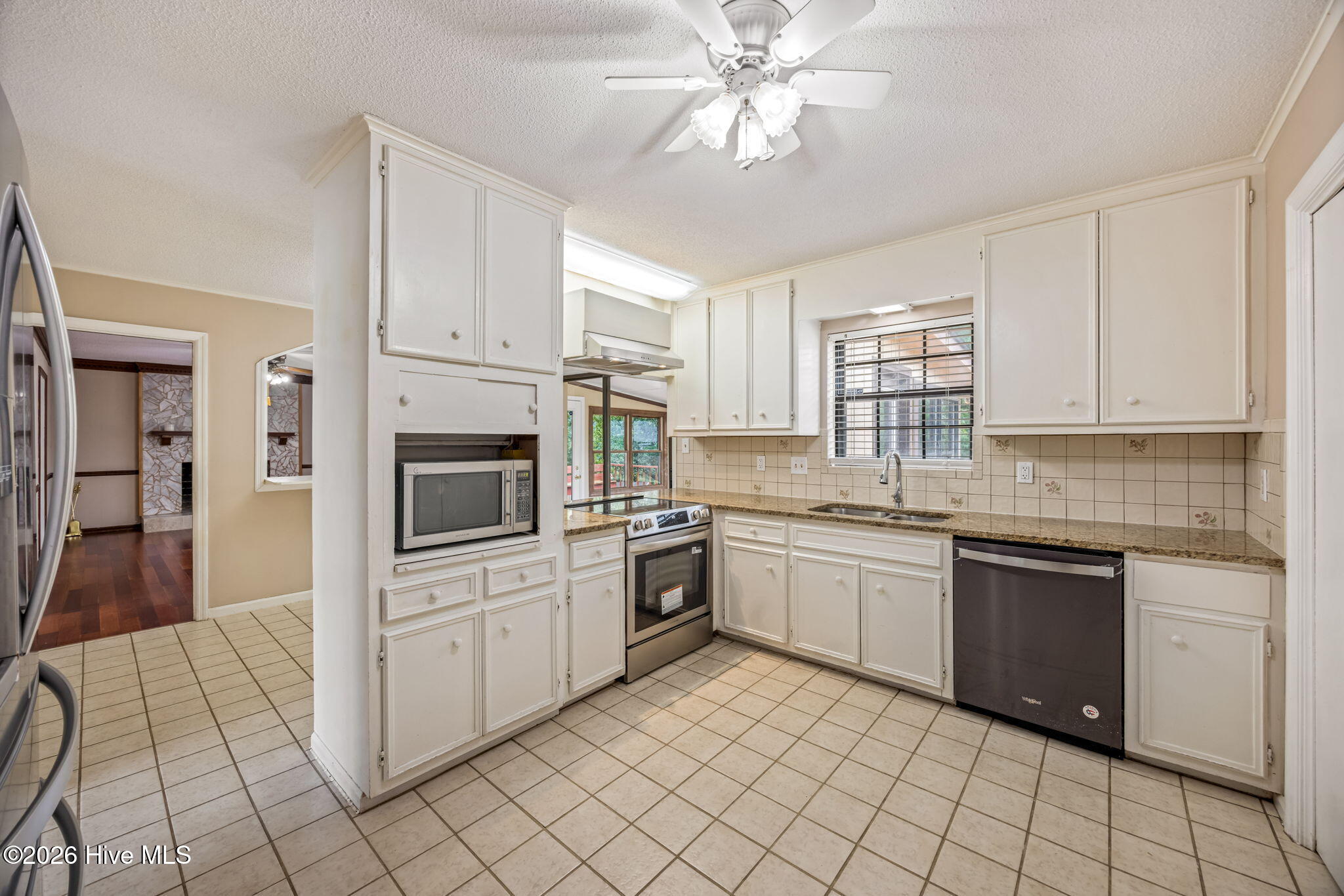 124 Wood Creek Drive Property Photo 28