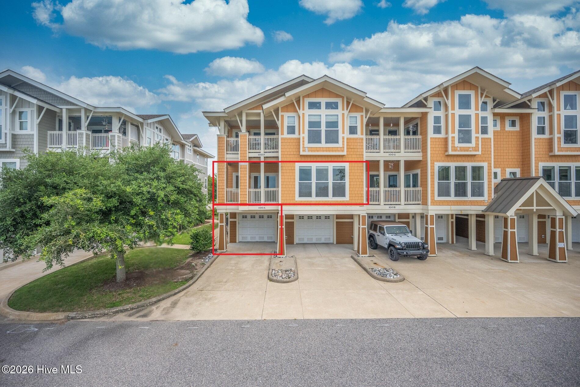 100 Mercedes Court A Property Photo 1