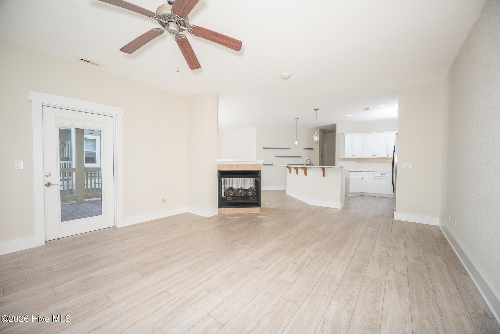 100 Mercedes Court A Property Photo 11