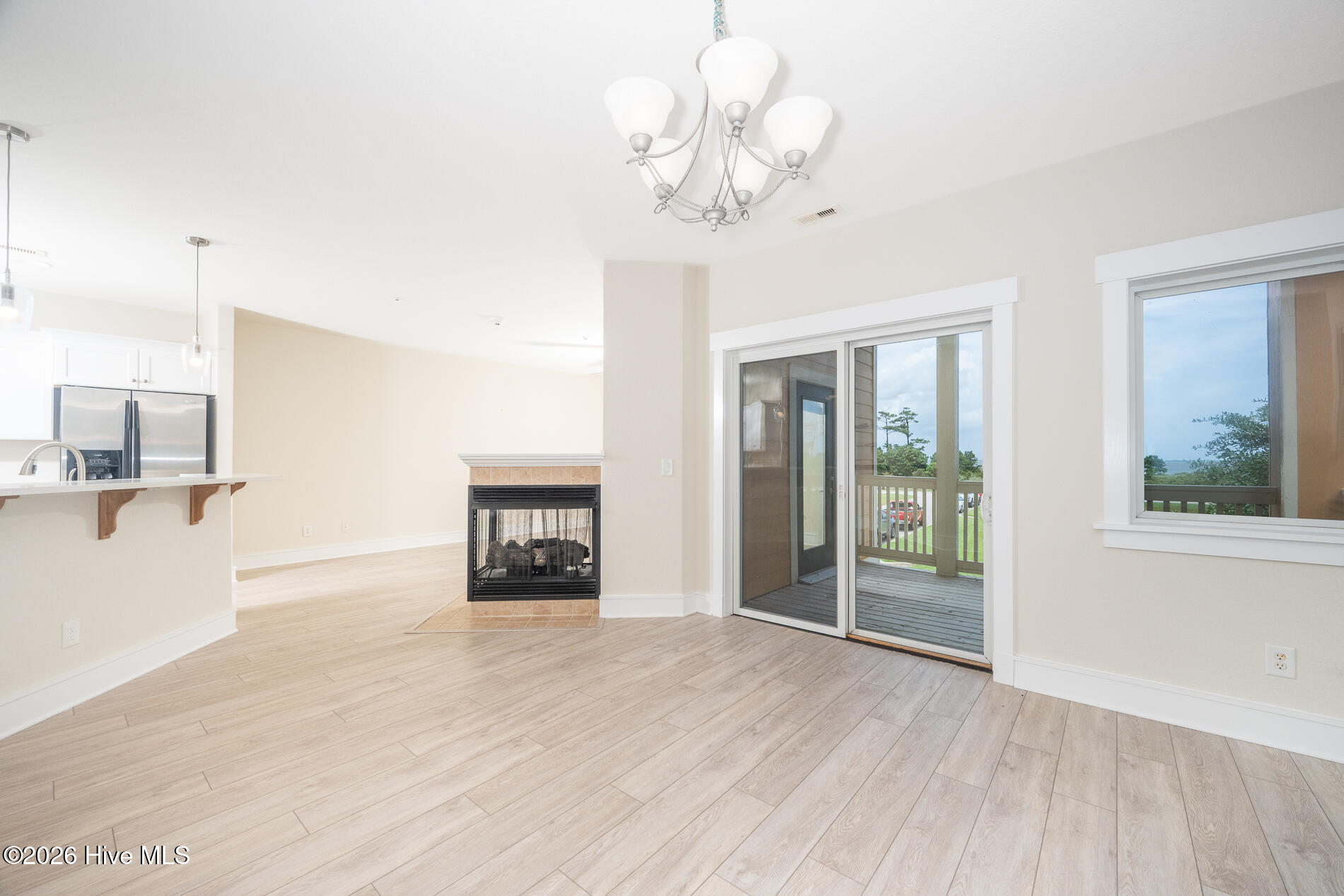 100 Mercedes Court A Property Photo 14