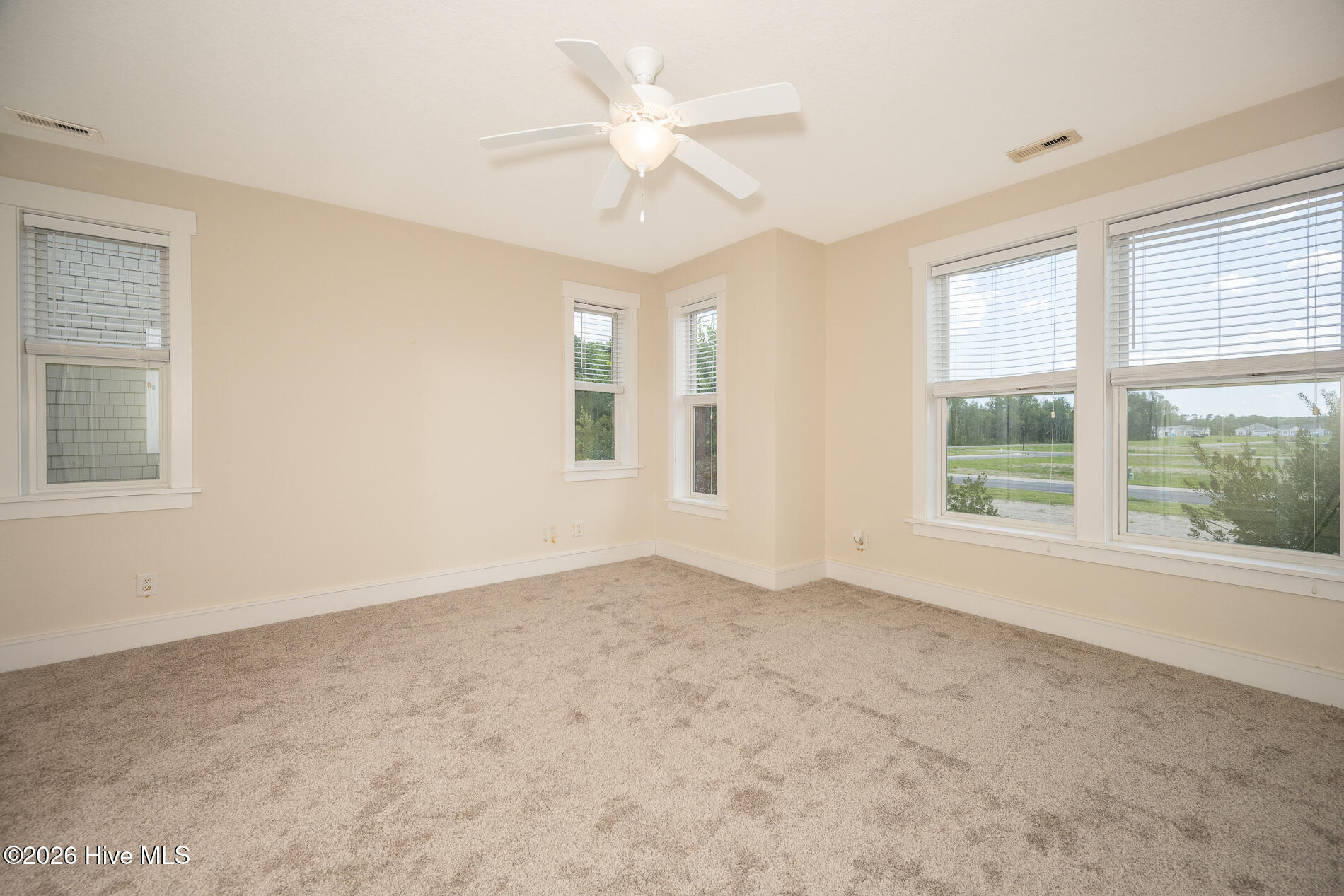 100 Mercedes Court A Property Photo 16