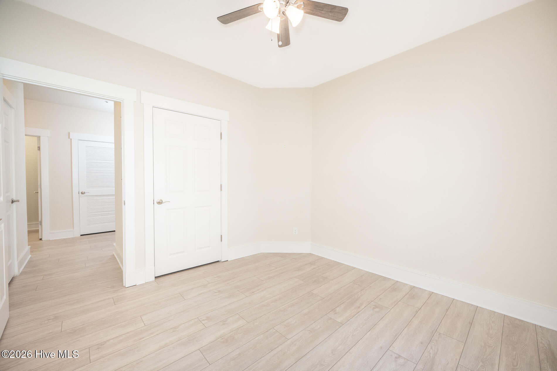100 Mercedes Court A Property Photo 24