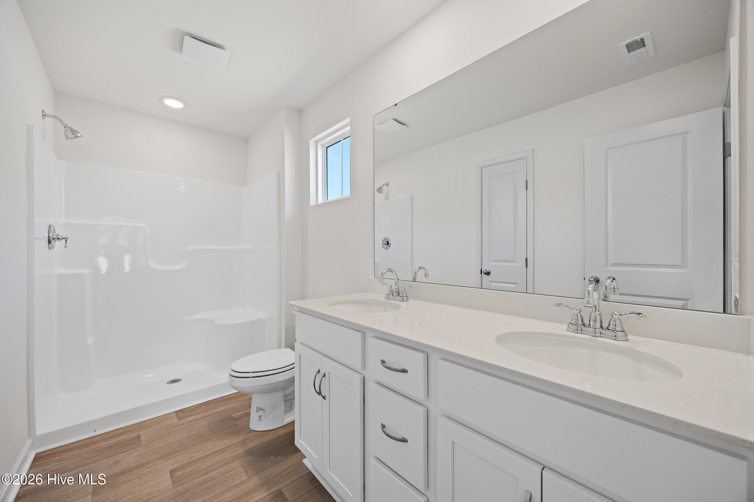 921 Parkway Drive 208 Property Photo 14