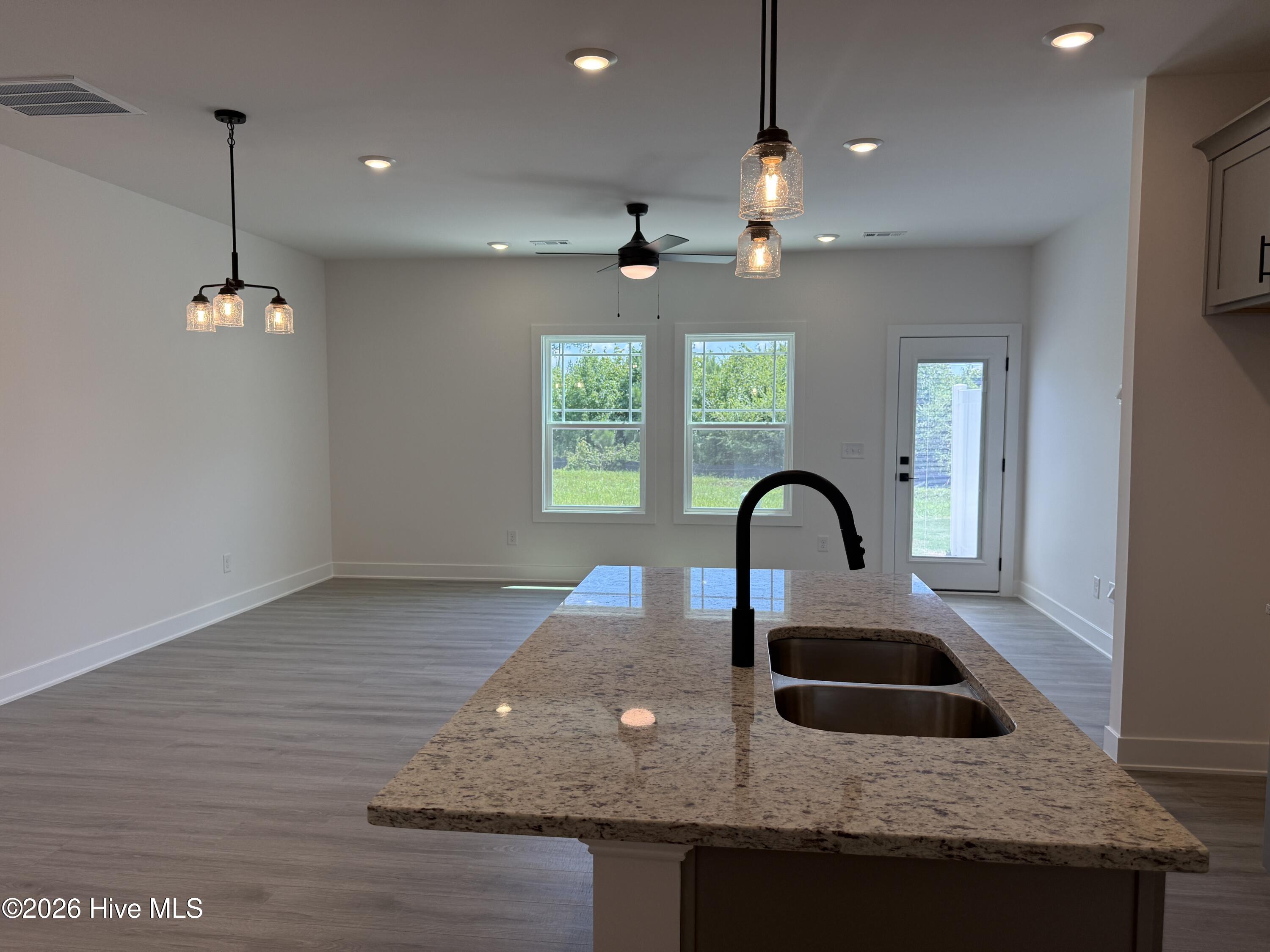 2015 Tharrington Way Property Photo 9