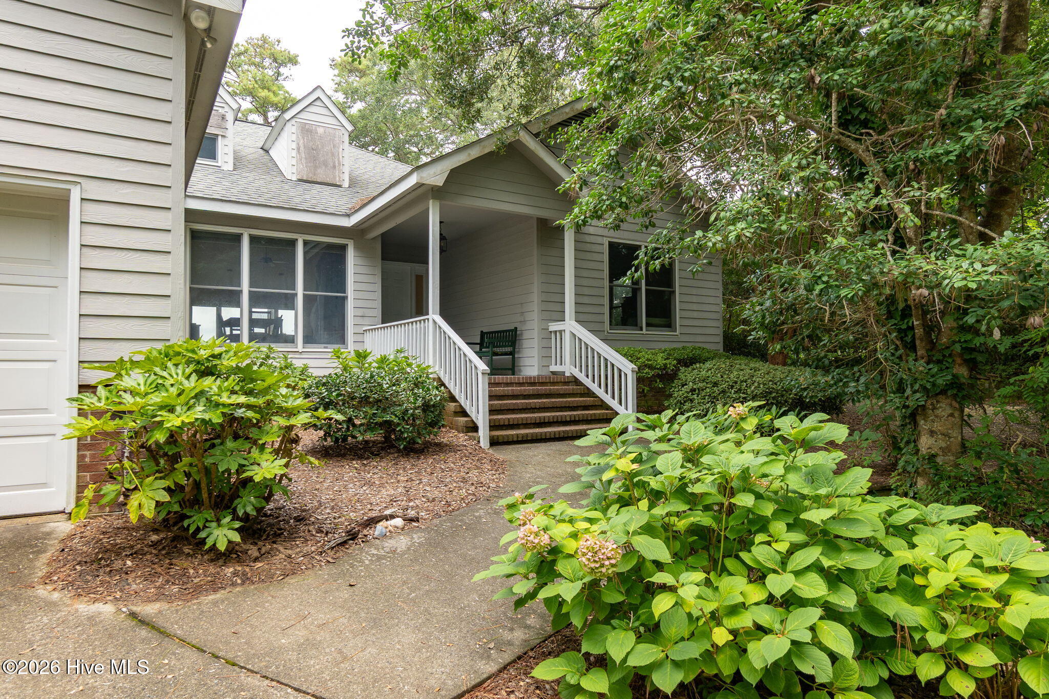 270 Oakleaf Drive Property Photo 1