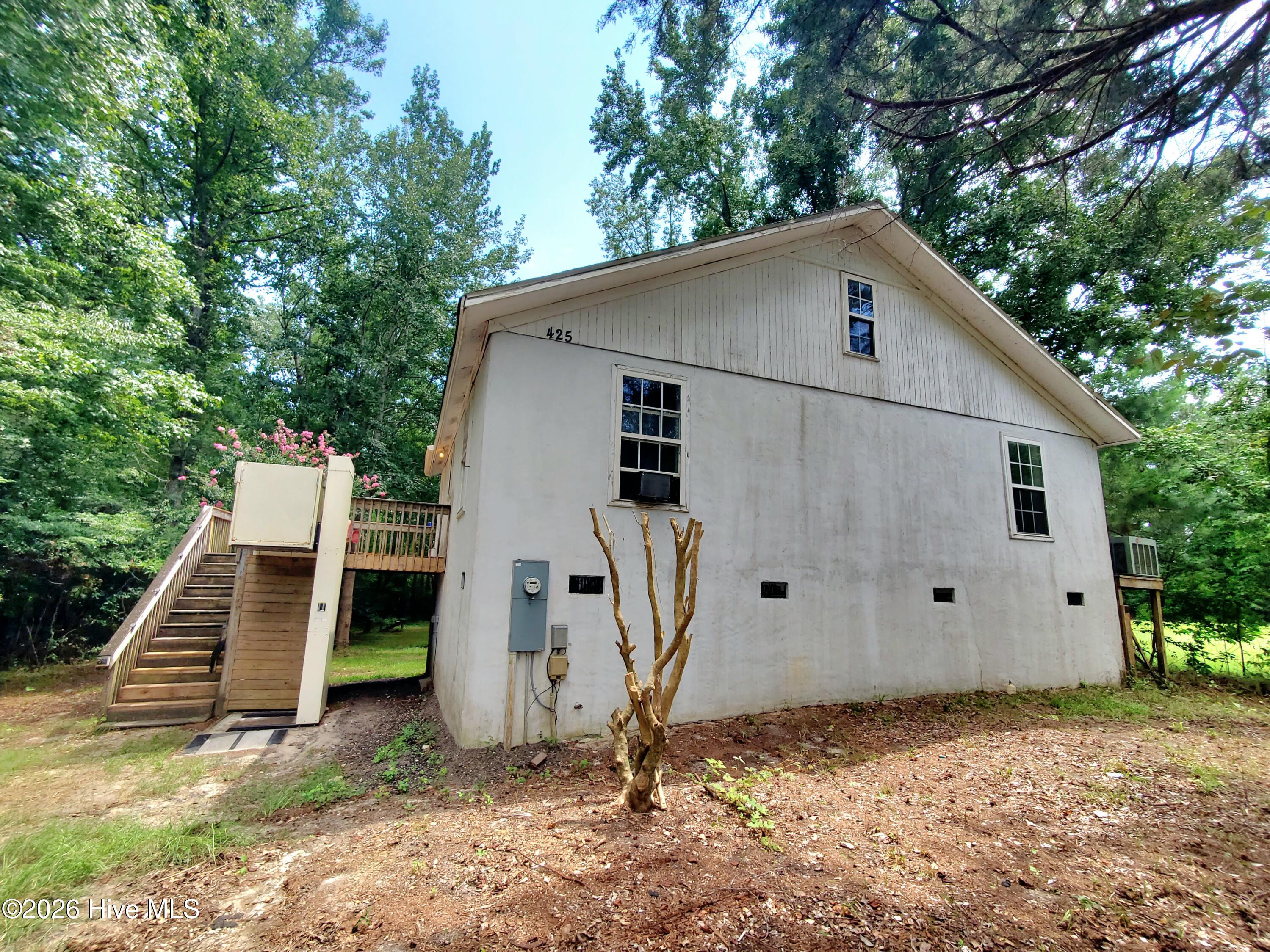 425 Colonial Landing Road Se Property Photo 3