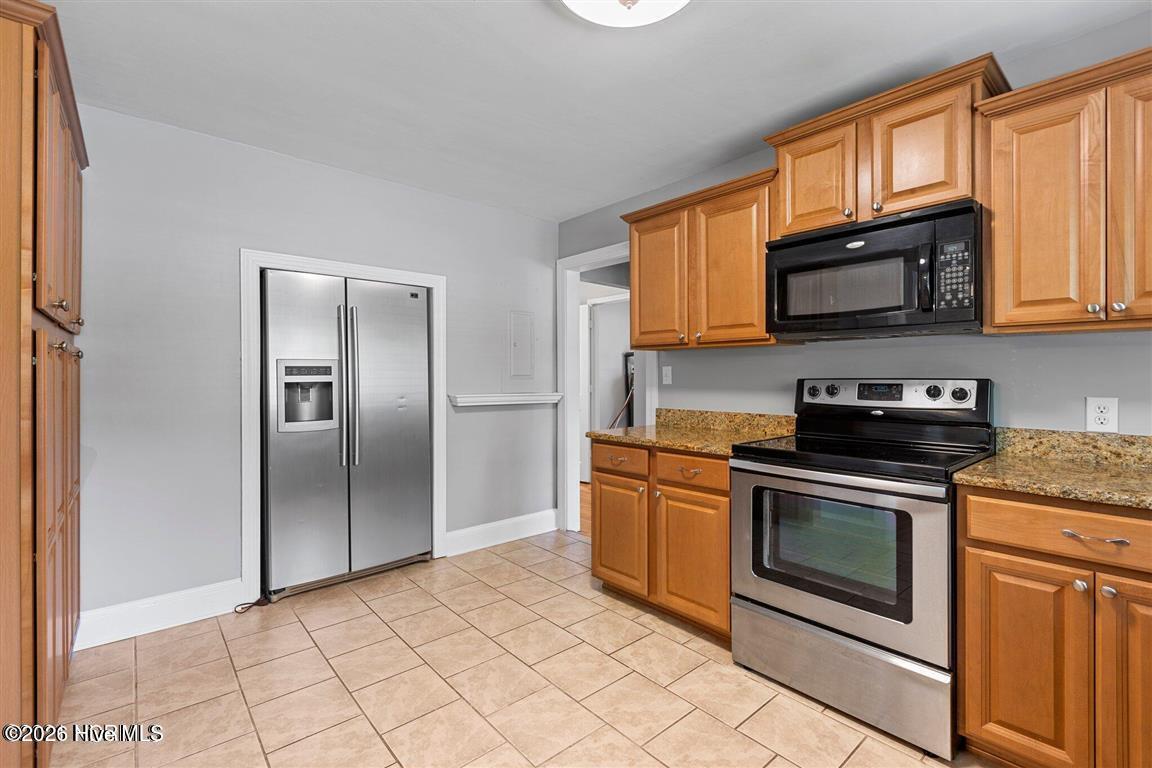 1104 N Overlook Drive Property Photo 5