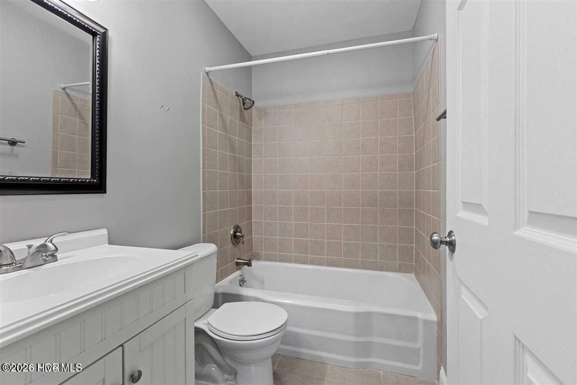 1104 N Overlook Drive Property Photo 12