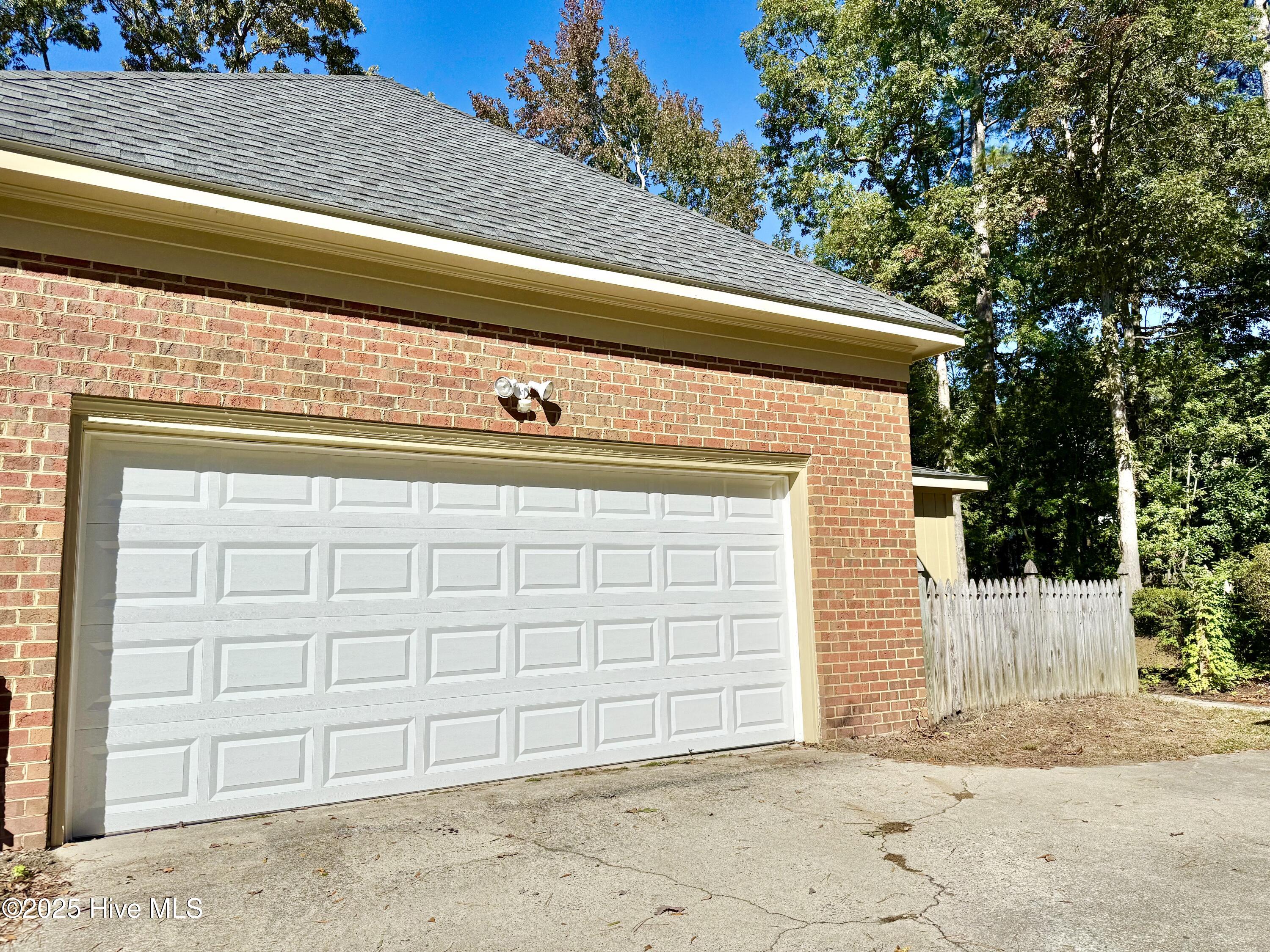 703 Daventry Drive Property Photo 8
