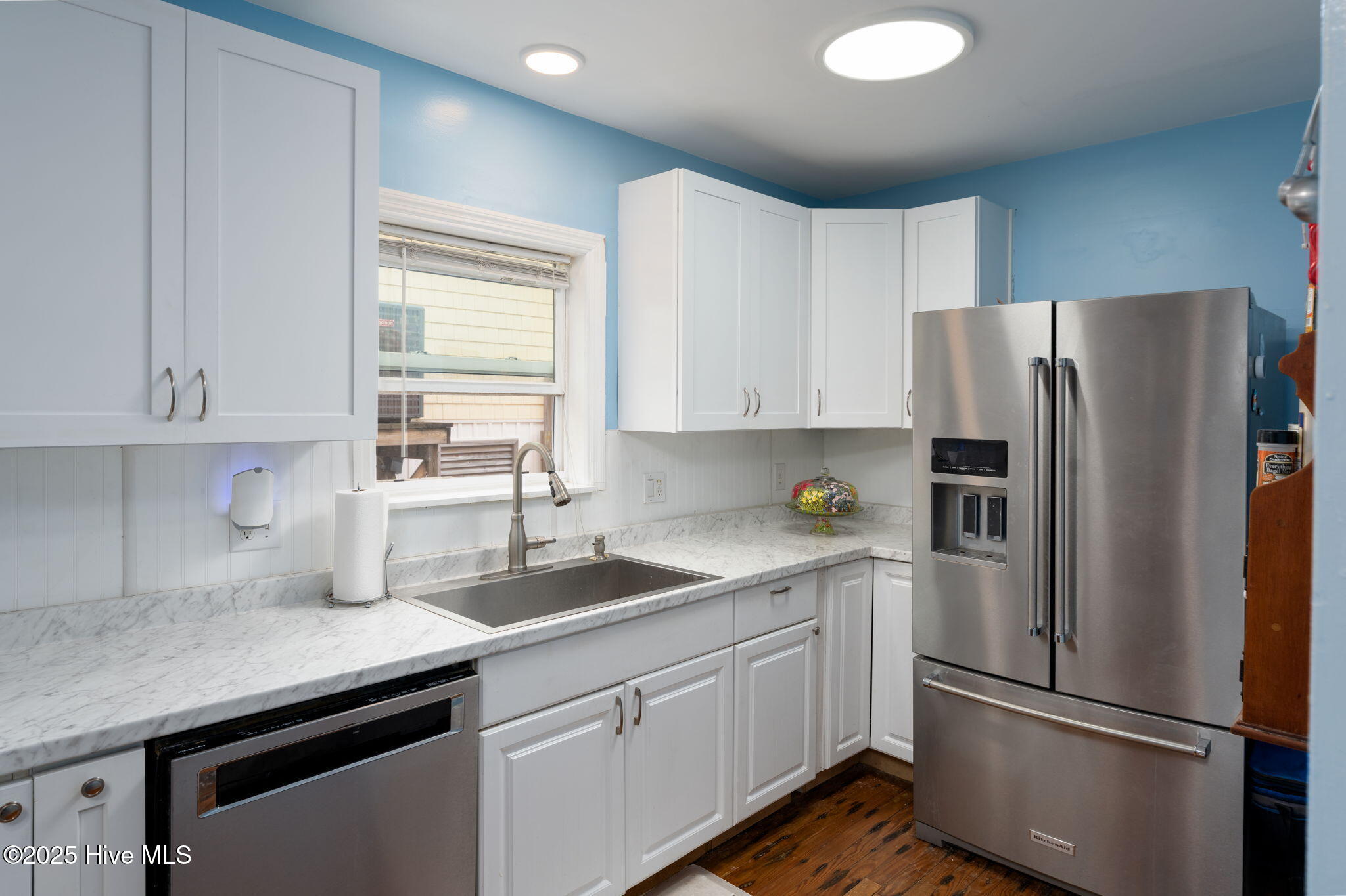 710 Canal Drive Property Photo 9