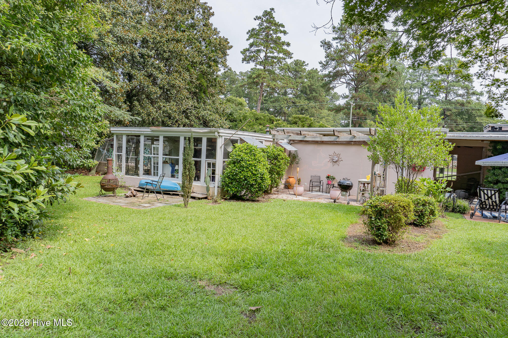 226 E College Street Property Photo 8
