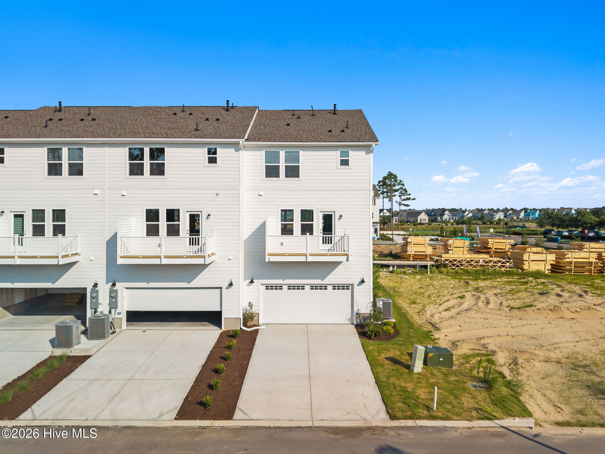 225 Pelican Flight Loop Property Photo 48