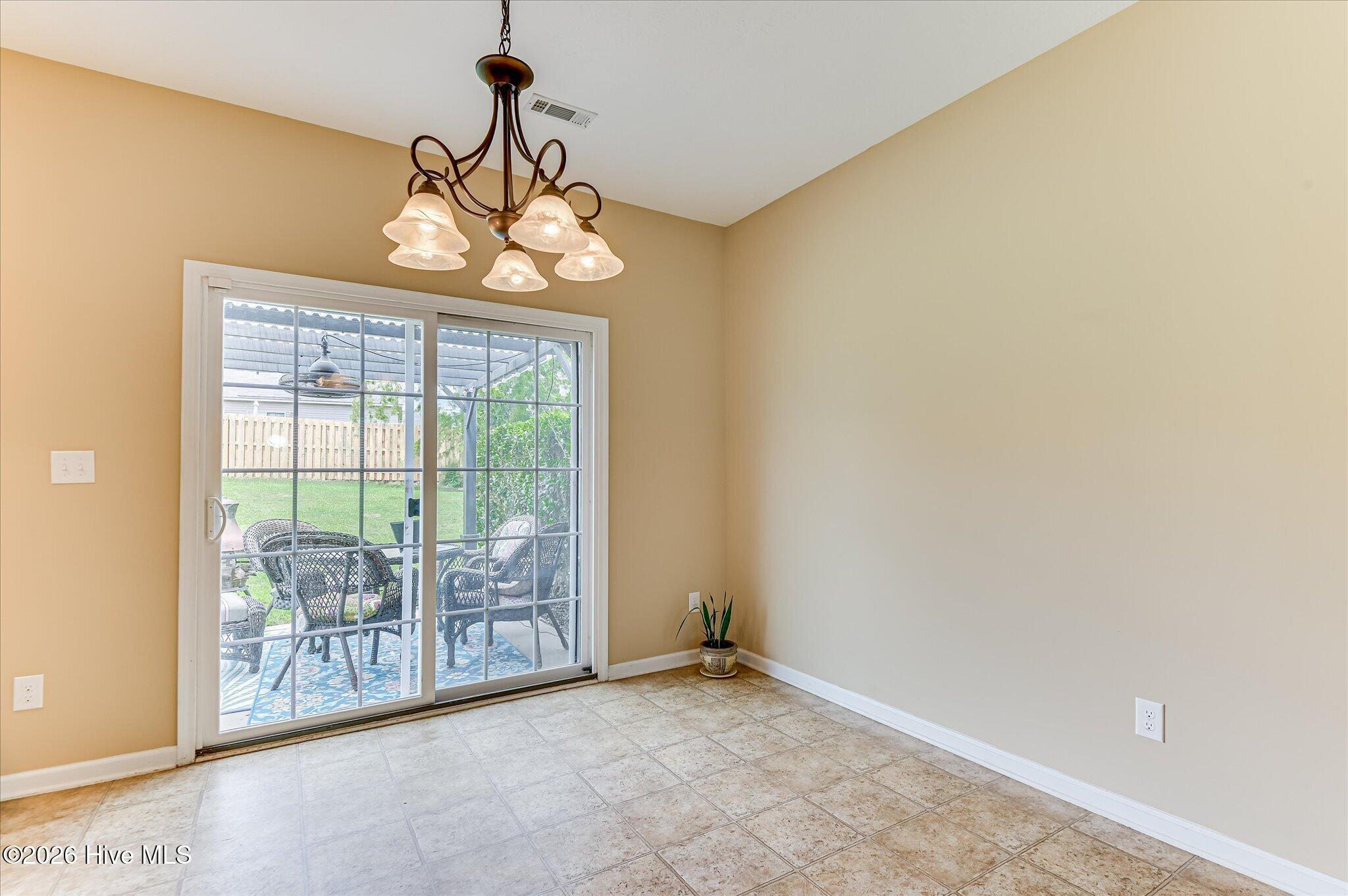 836 Westlawn Drive Property Photo 11