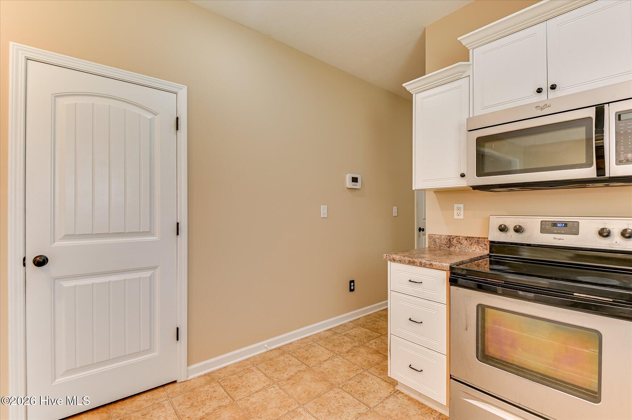 836 Westlawn Drive Property Photo 17