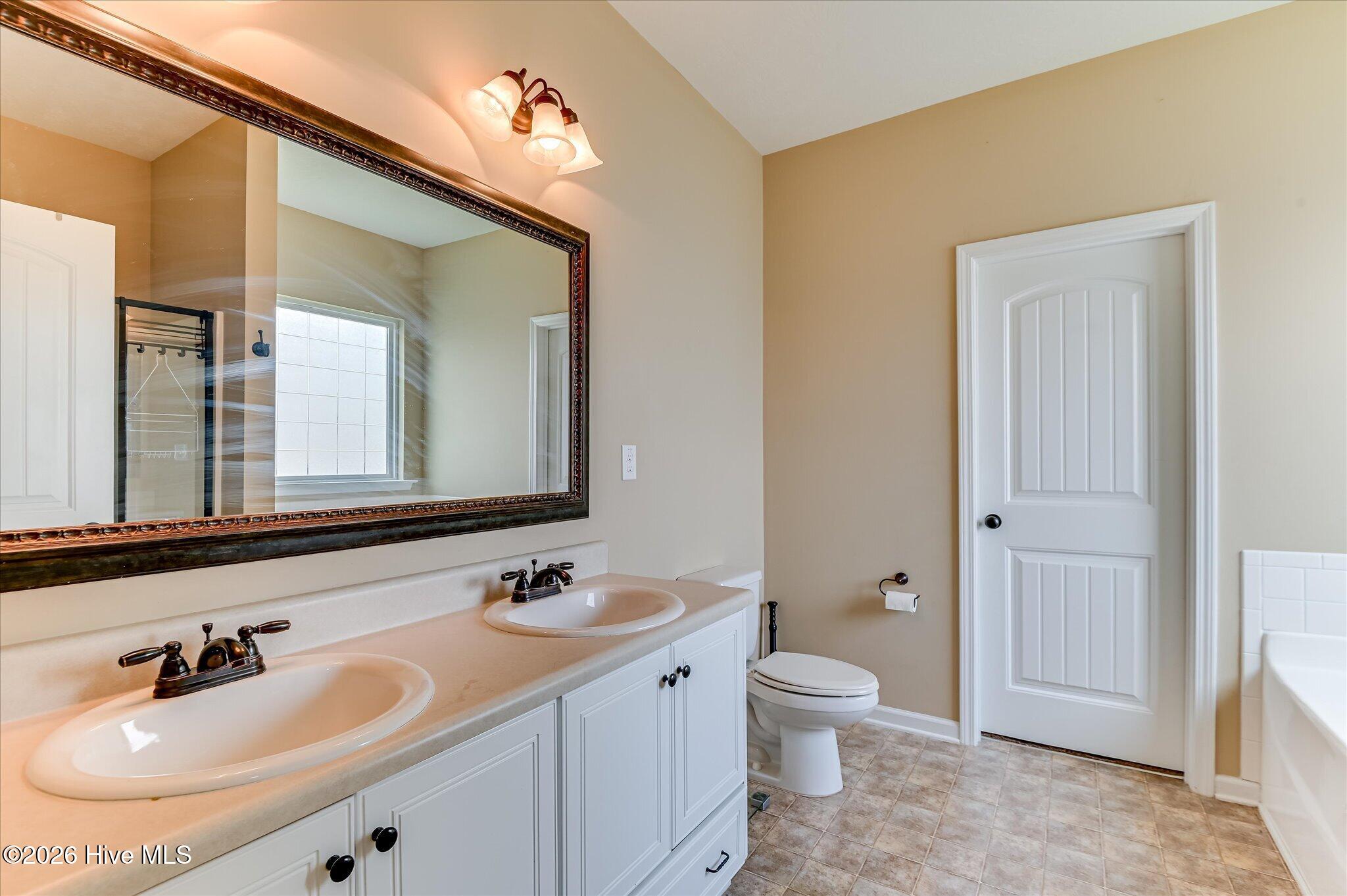 836 Westlawn Drive Property Photo 29