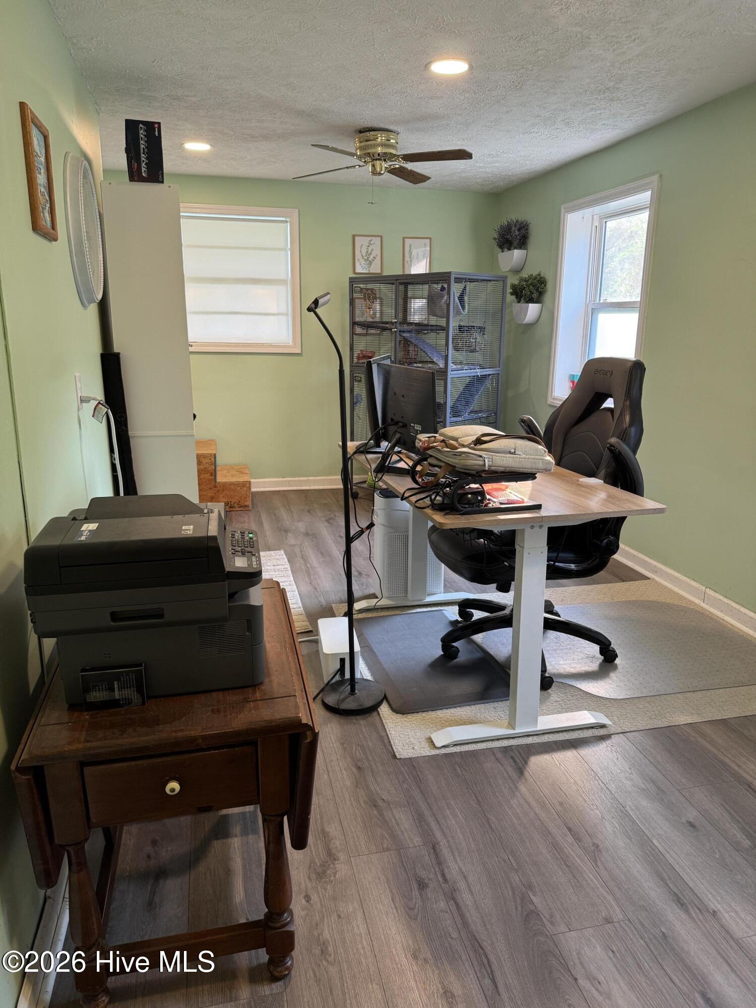 932 Roberdel Road Property Photo 8