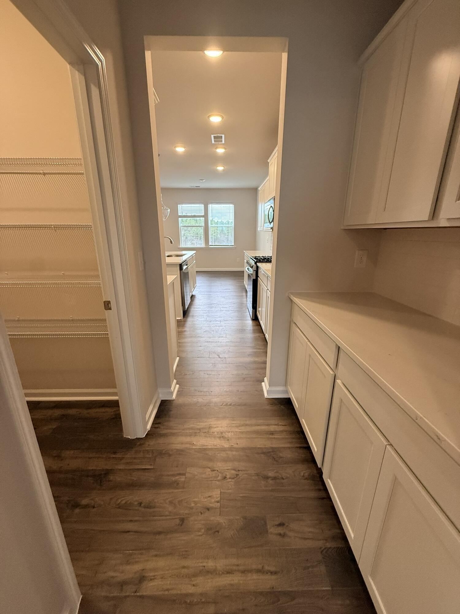 5290 Tullamore Drive Property Photo 6