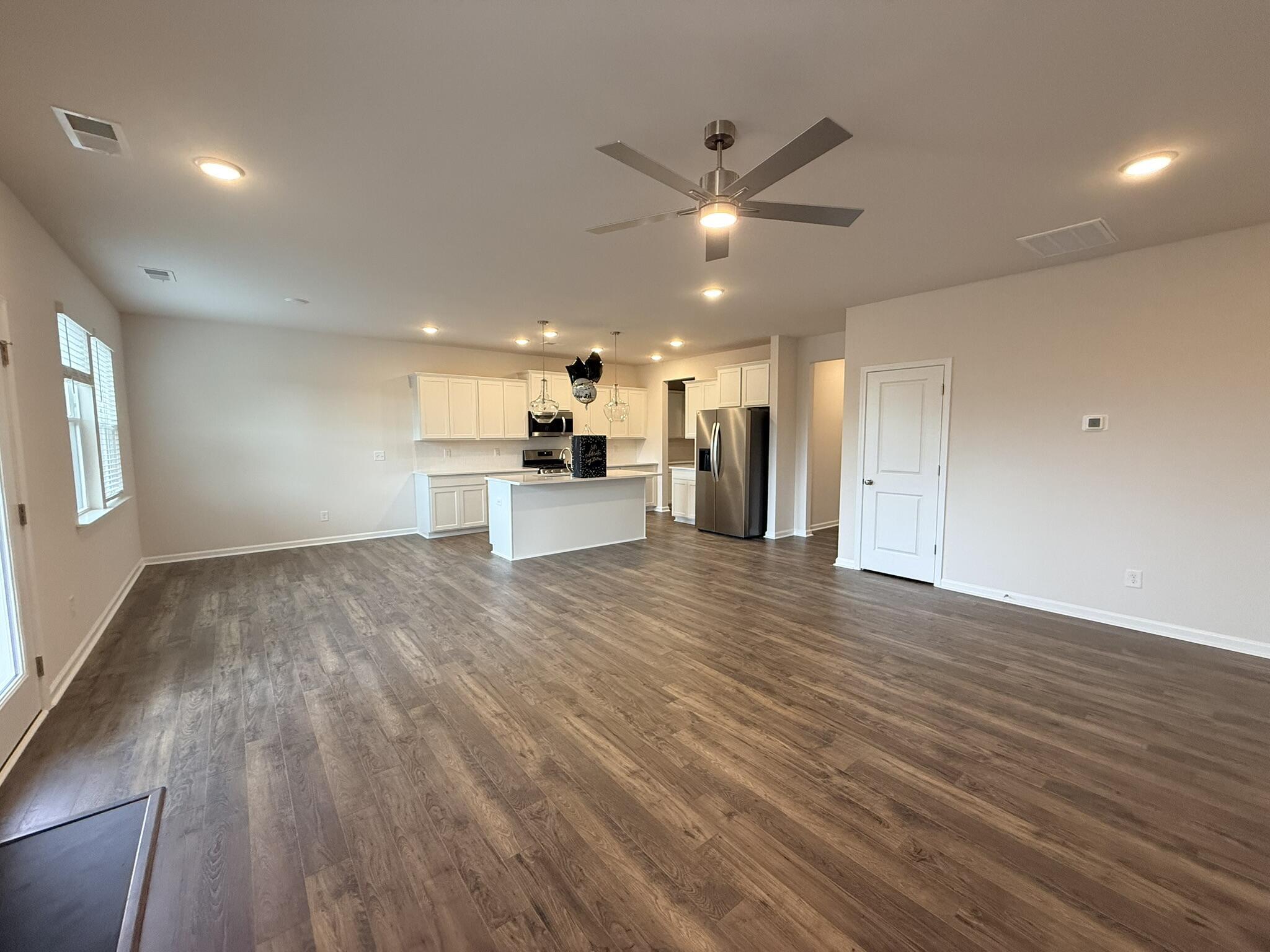 5290 Tullamore Drive Property Photo 8