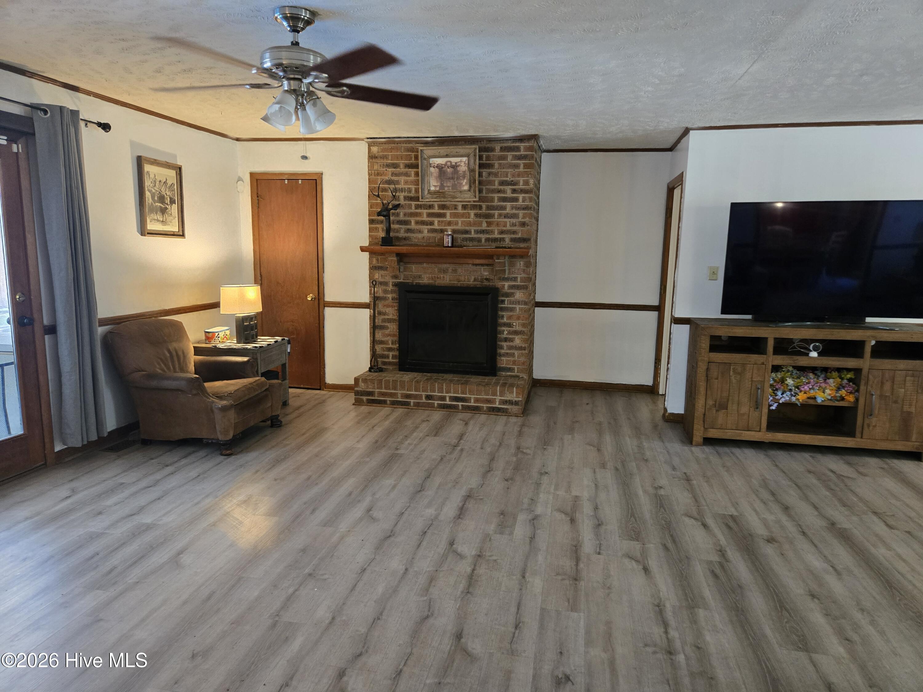 12501 Laurelcrest Road Property Photo 3