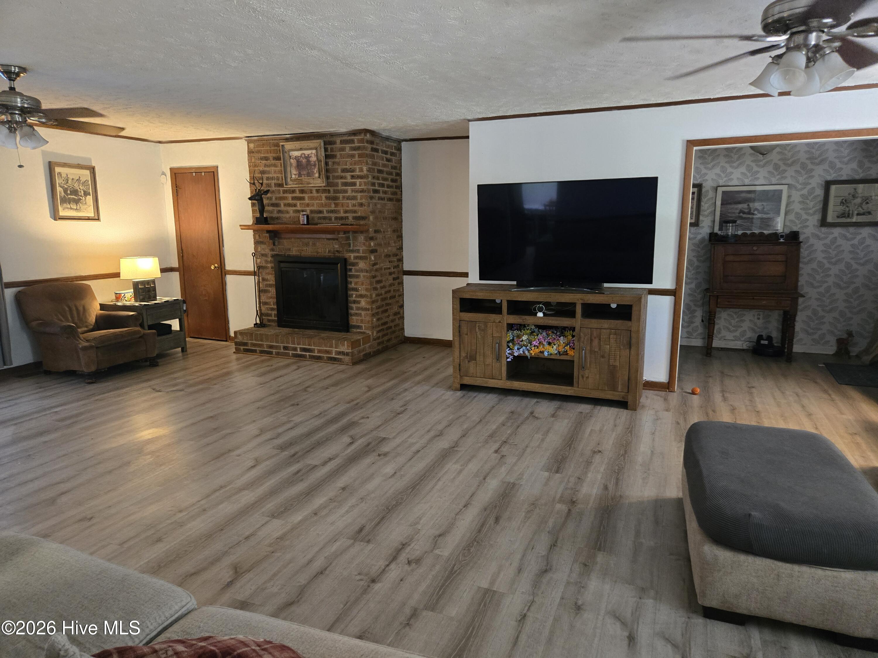 12501 Laurelcrest Road Property Photo 5