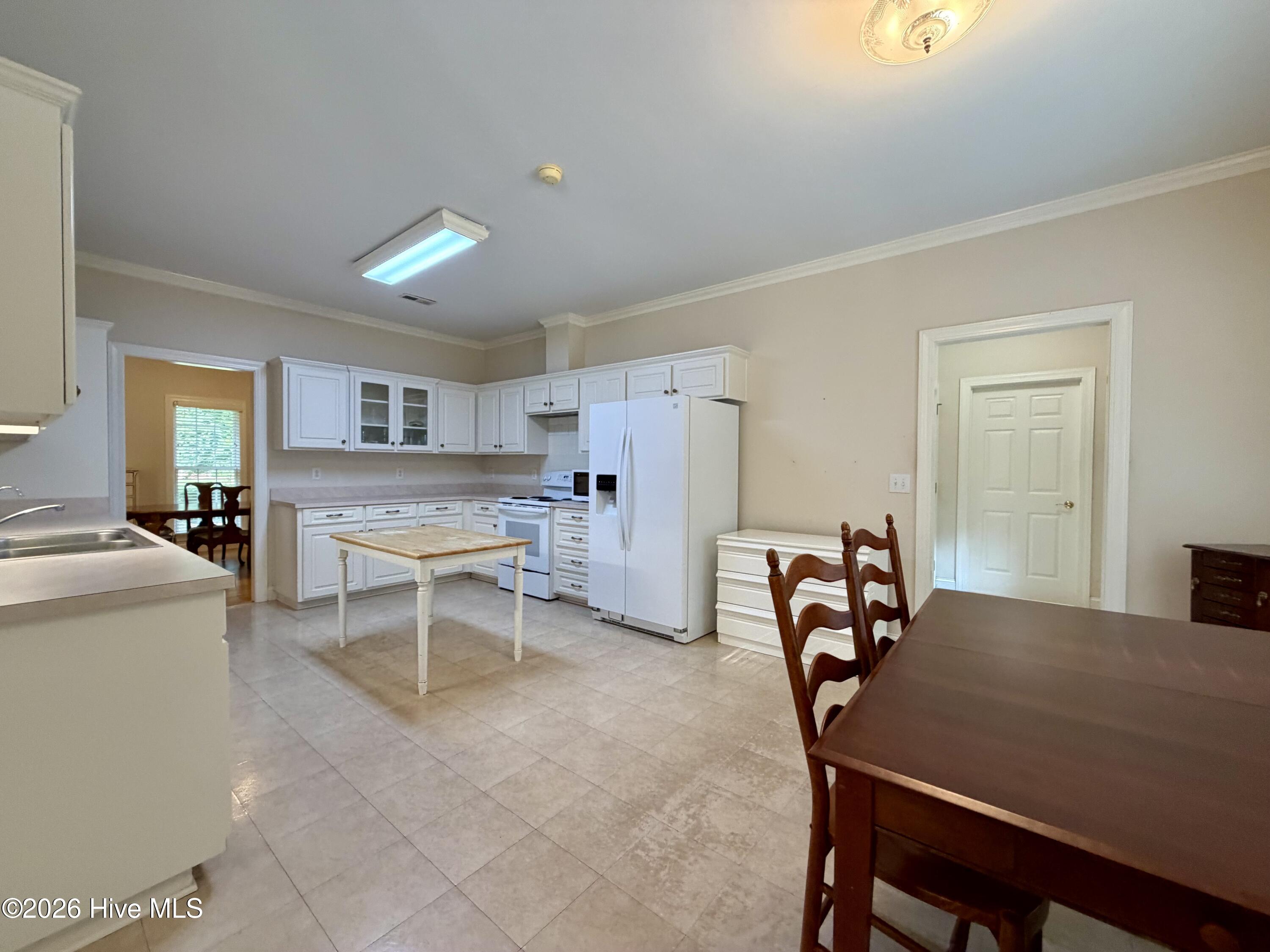 109 Drummond Place Property Photo 15
